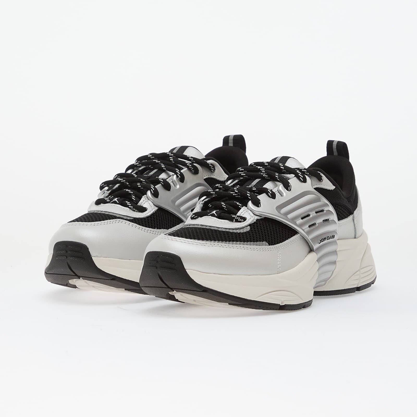 Jordan Сникърси Trunner Photon Dust/ White-Black-Sail