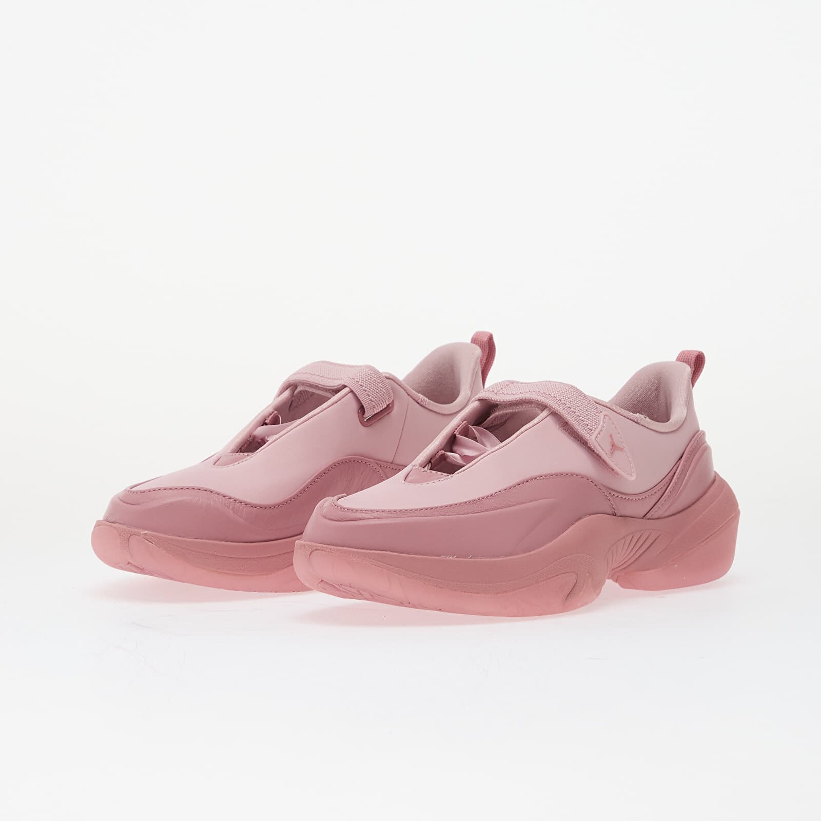 Jordan Сникърси W Pointe Iced Carmine/ Coconut Milk-Elemental Pink