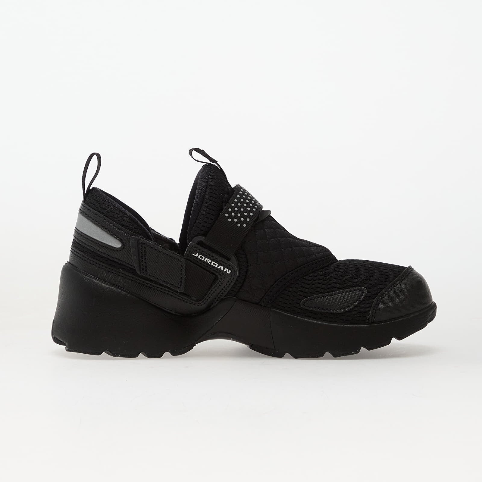 Jordan Сникърси W Trunner Lx Black/ Black-Black