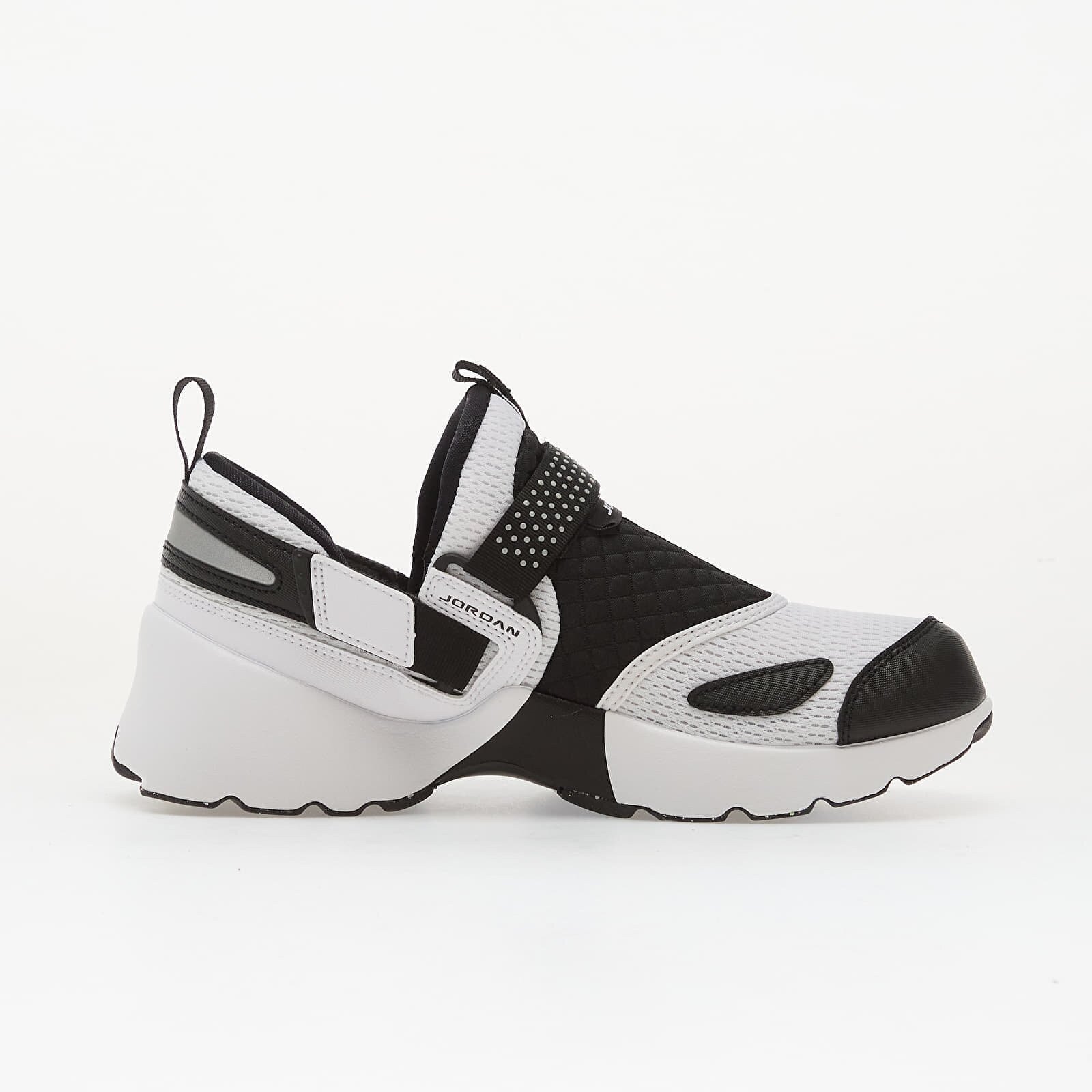 Jordan Сникърси W Trunner Lx White/ Black-Reflective Slvr