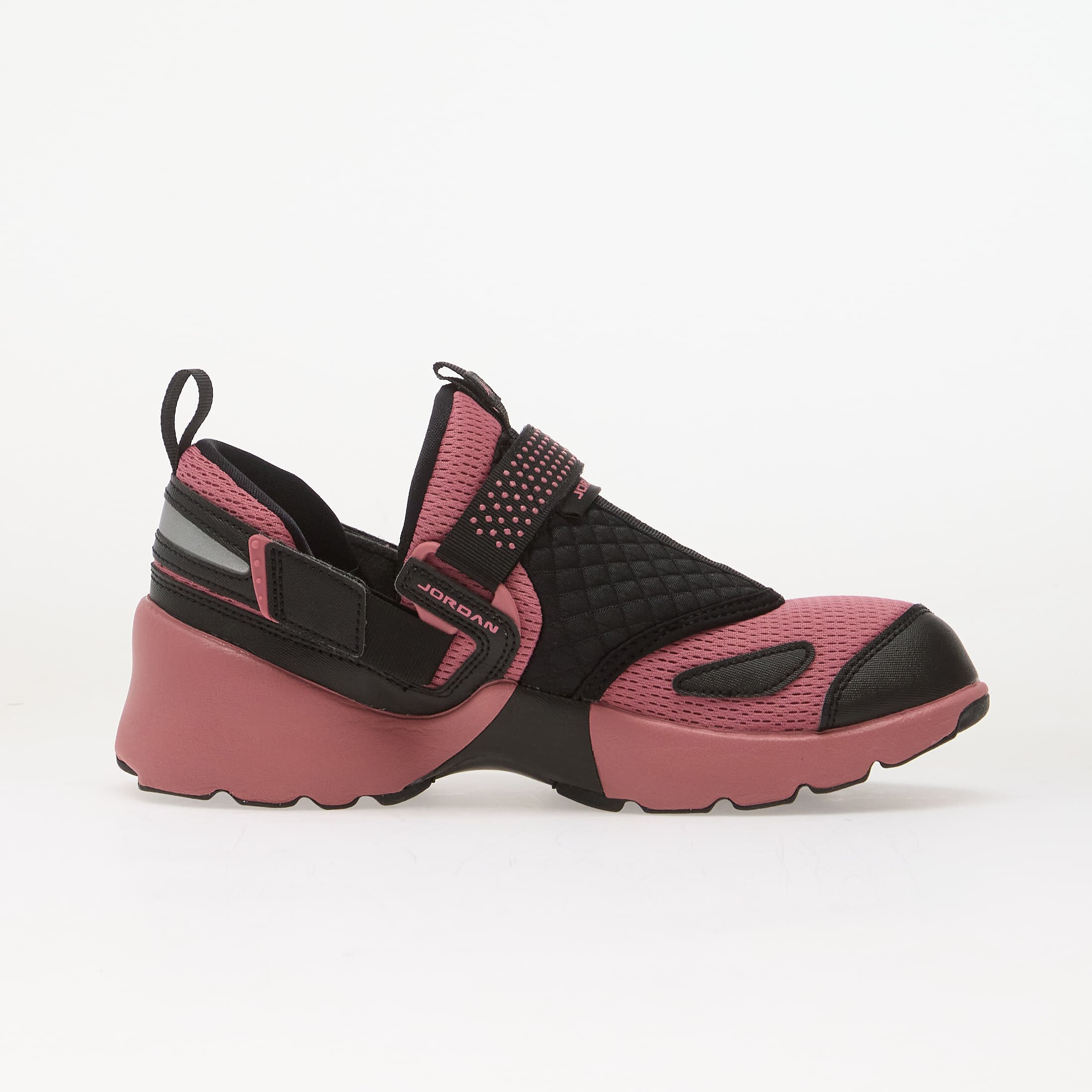 Jordan Trunner LX Black/ Desert Berry-Reflective Slvr
