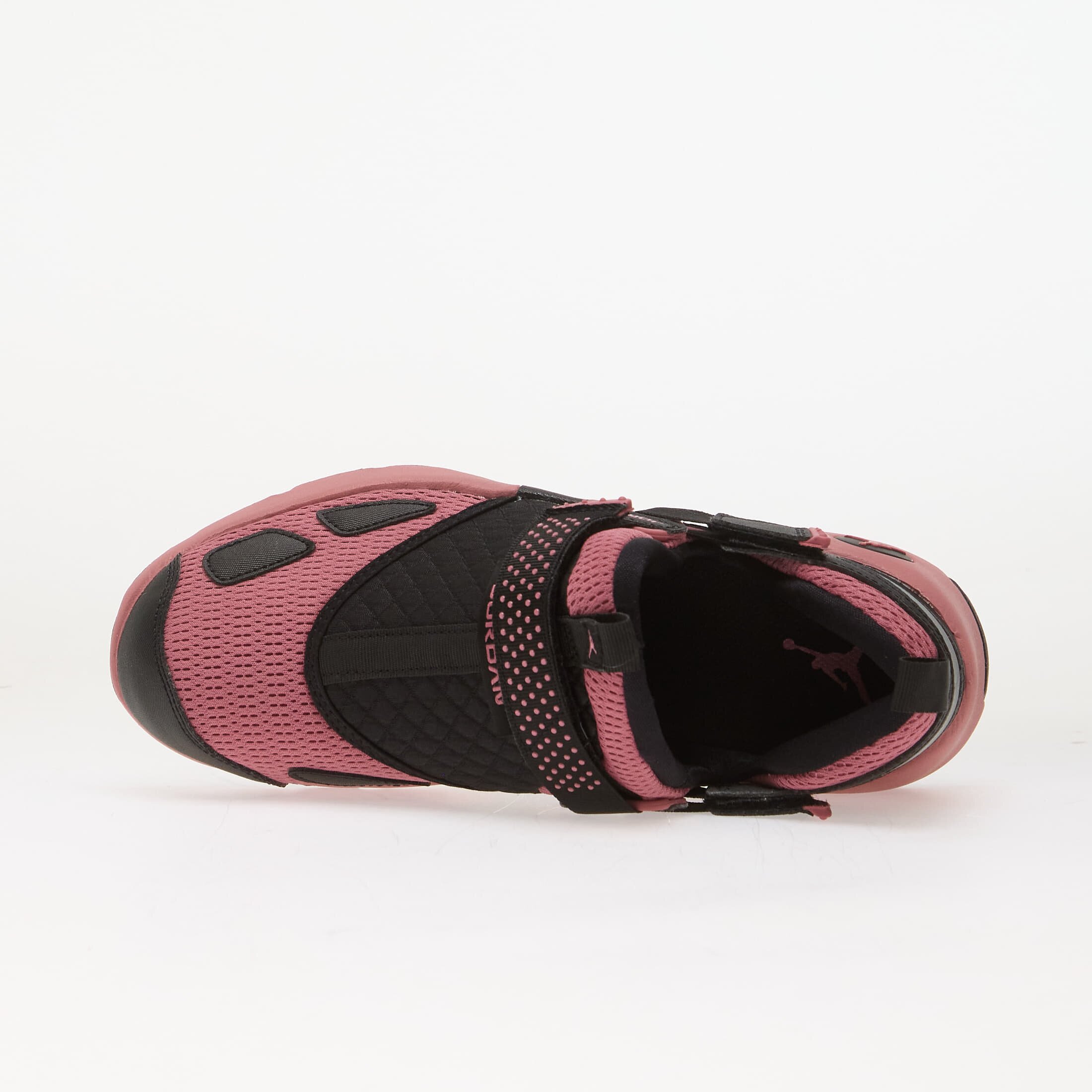 Jordan Trunner LX Black/ Desert Berry-Reflective Slvr