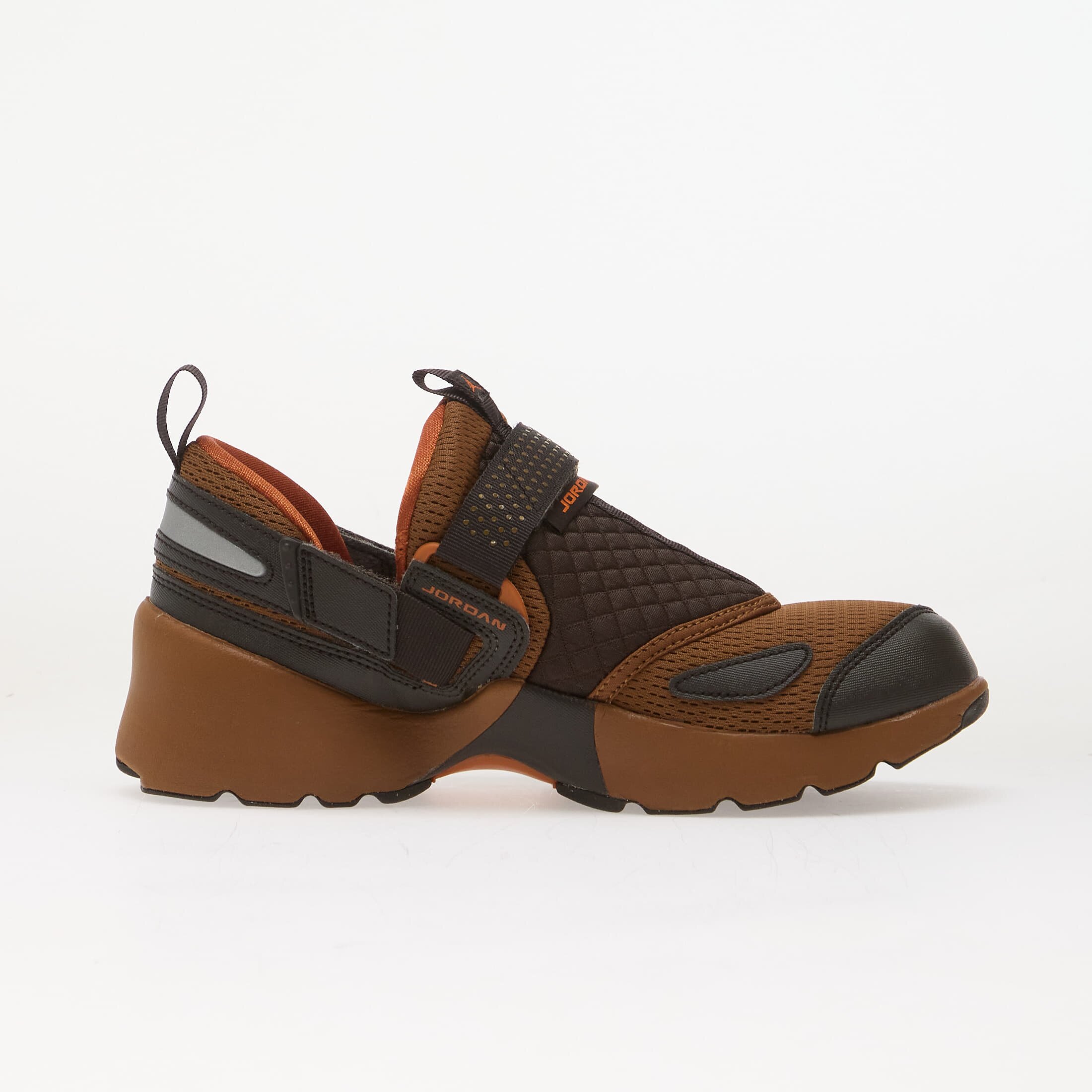 Jordan Trunner LX Lt British Tan/ Desert Orange