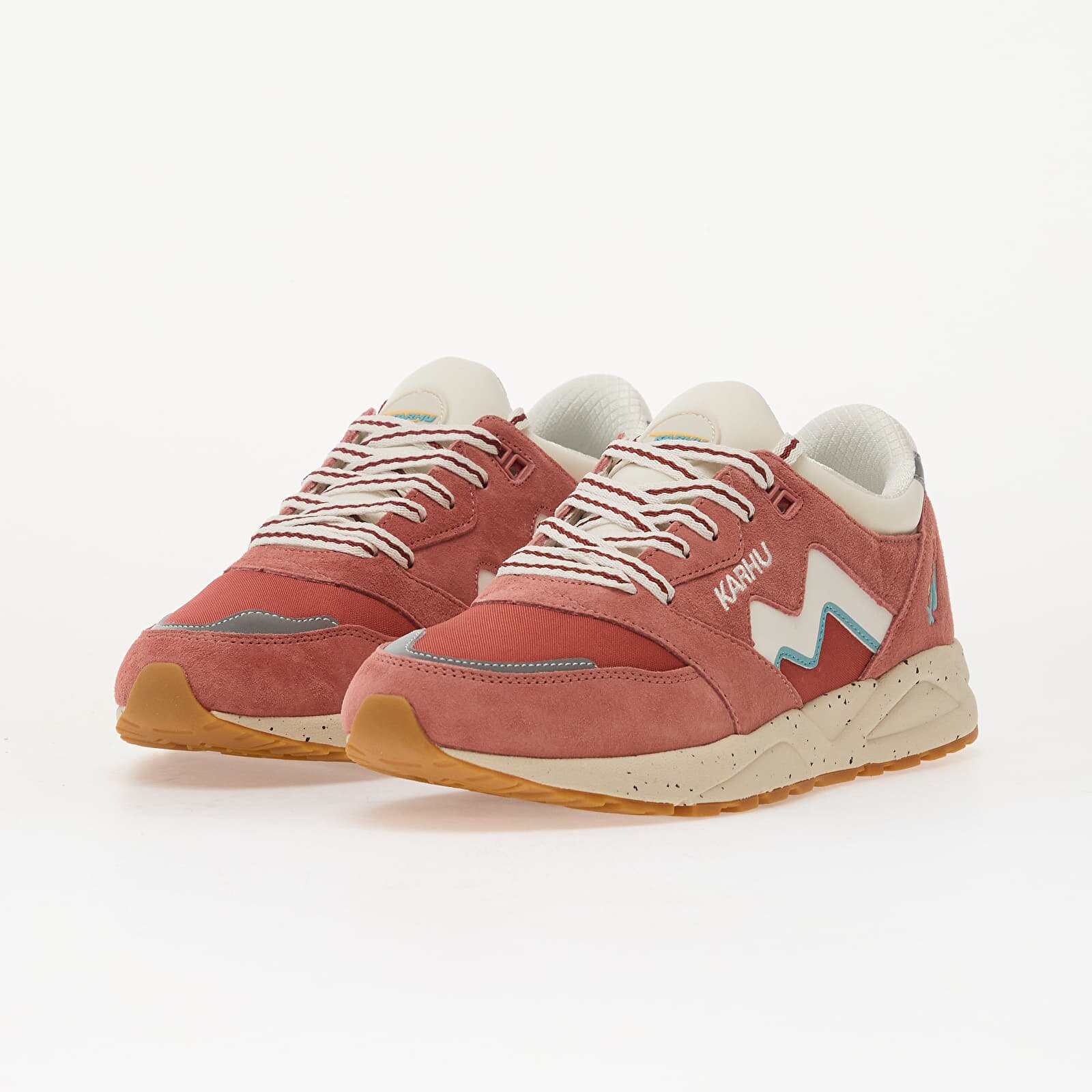 KARHU Сникърси Aria 95 Light Mahogany/ White