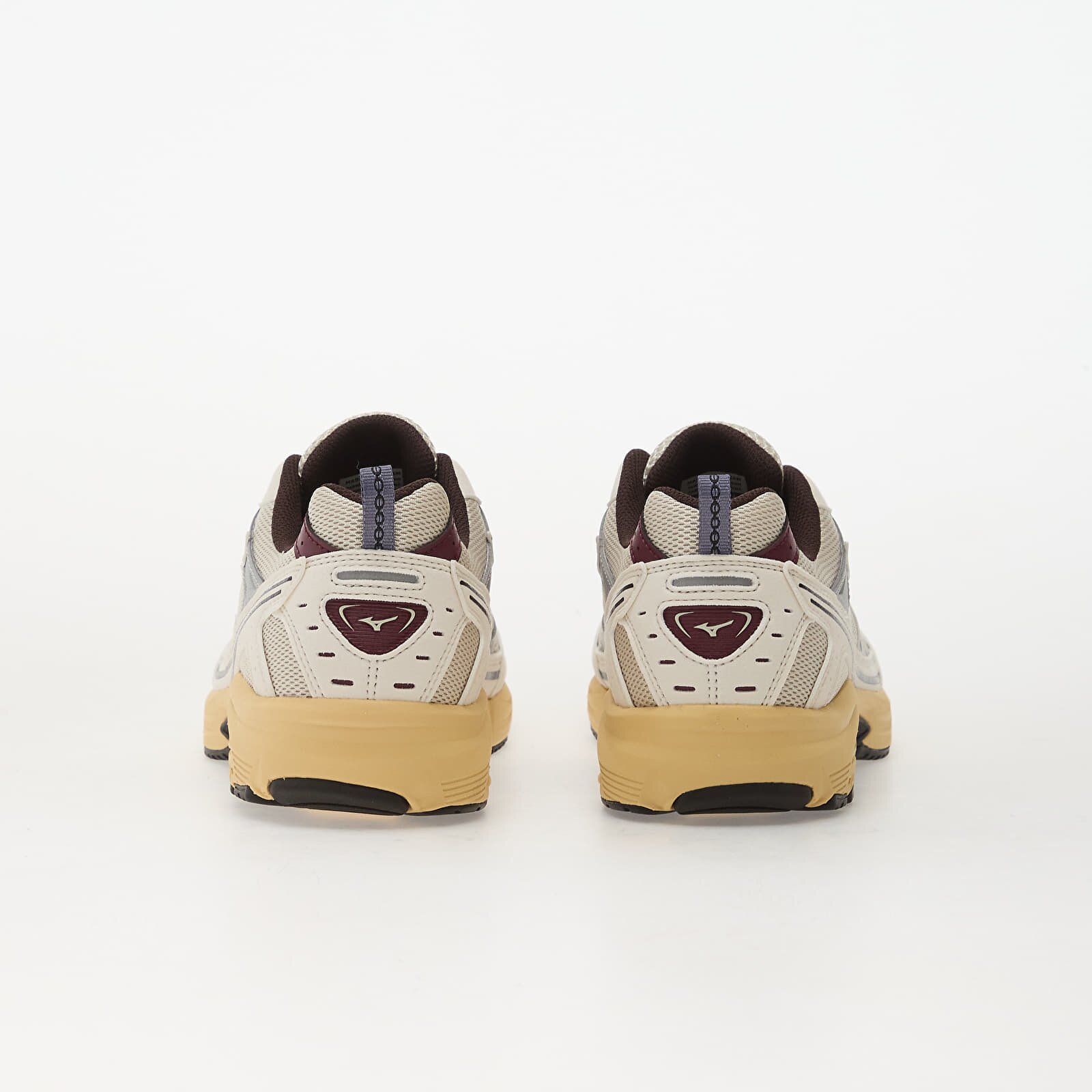 Mizuno Сникърси Mxr (U) Summer Sand/ Fig/ Pristine