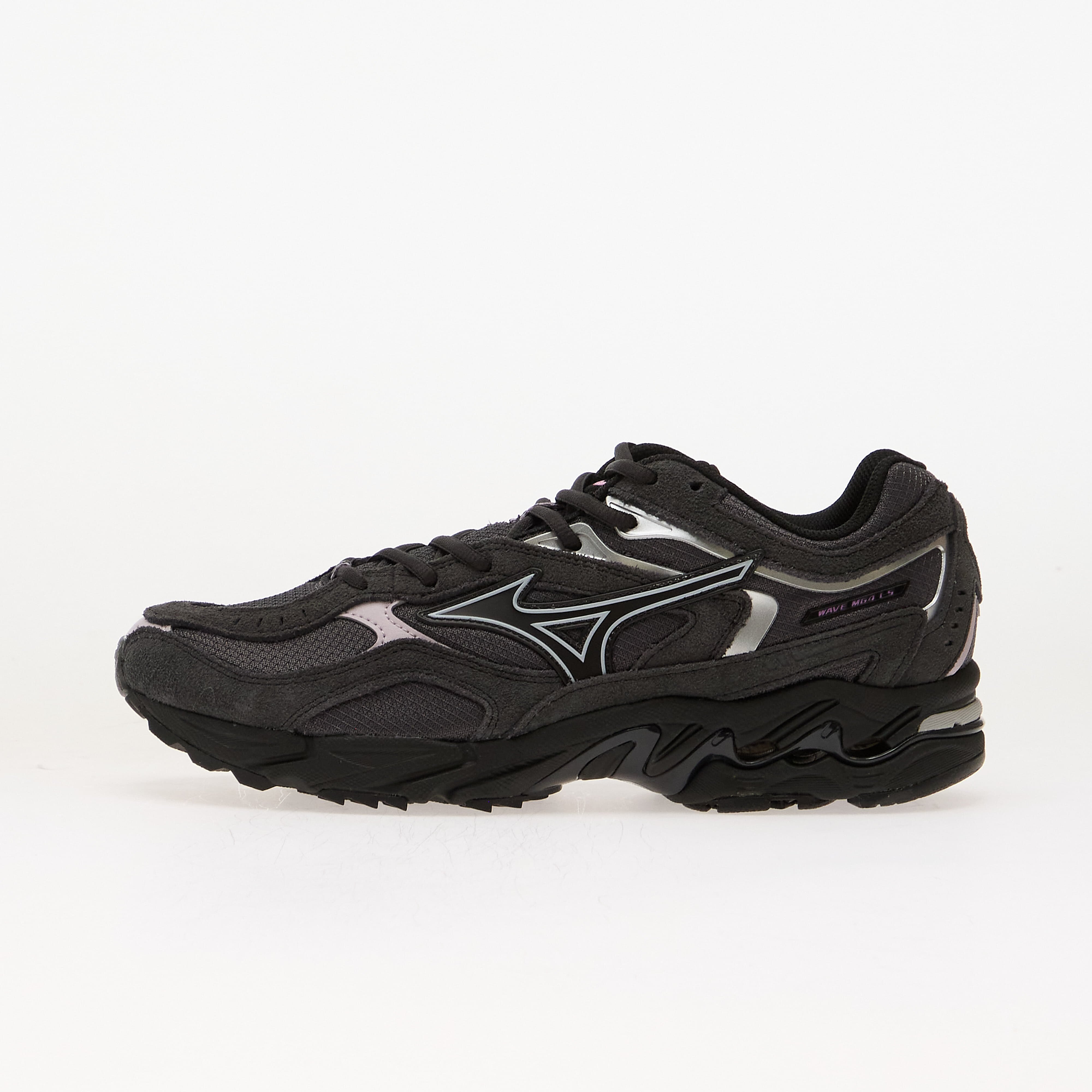 Mizuno Сникърси Wave Mustang LS Suede Blackened Pearl/ Black/ Spring Crocus