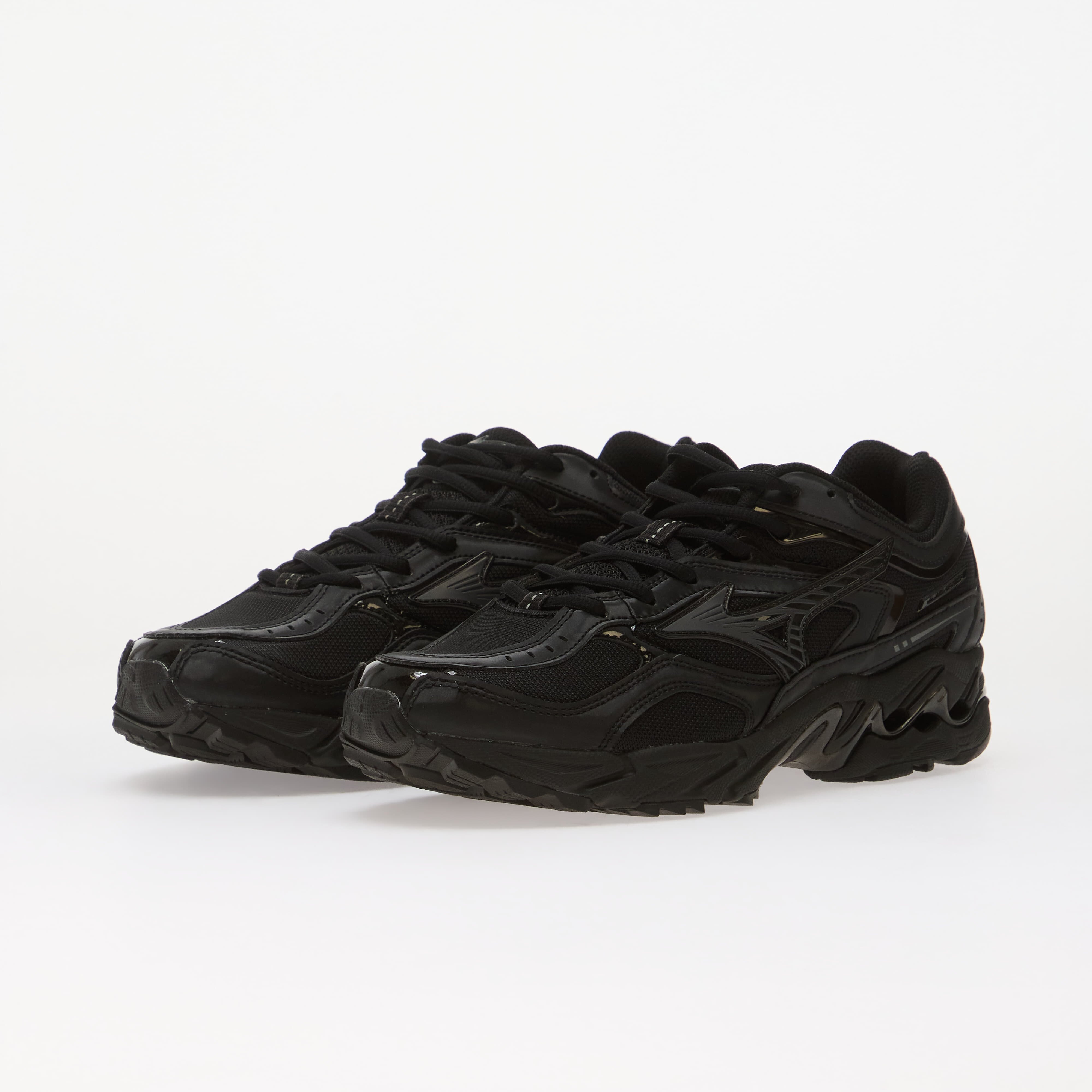 Mizuno Сникърси Wave Mustang LS Tech Black/ Iron Gate/ Metallic Gray