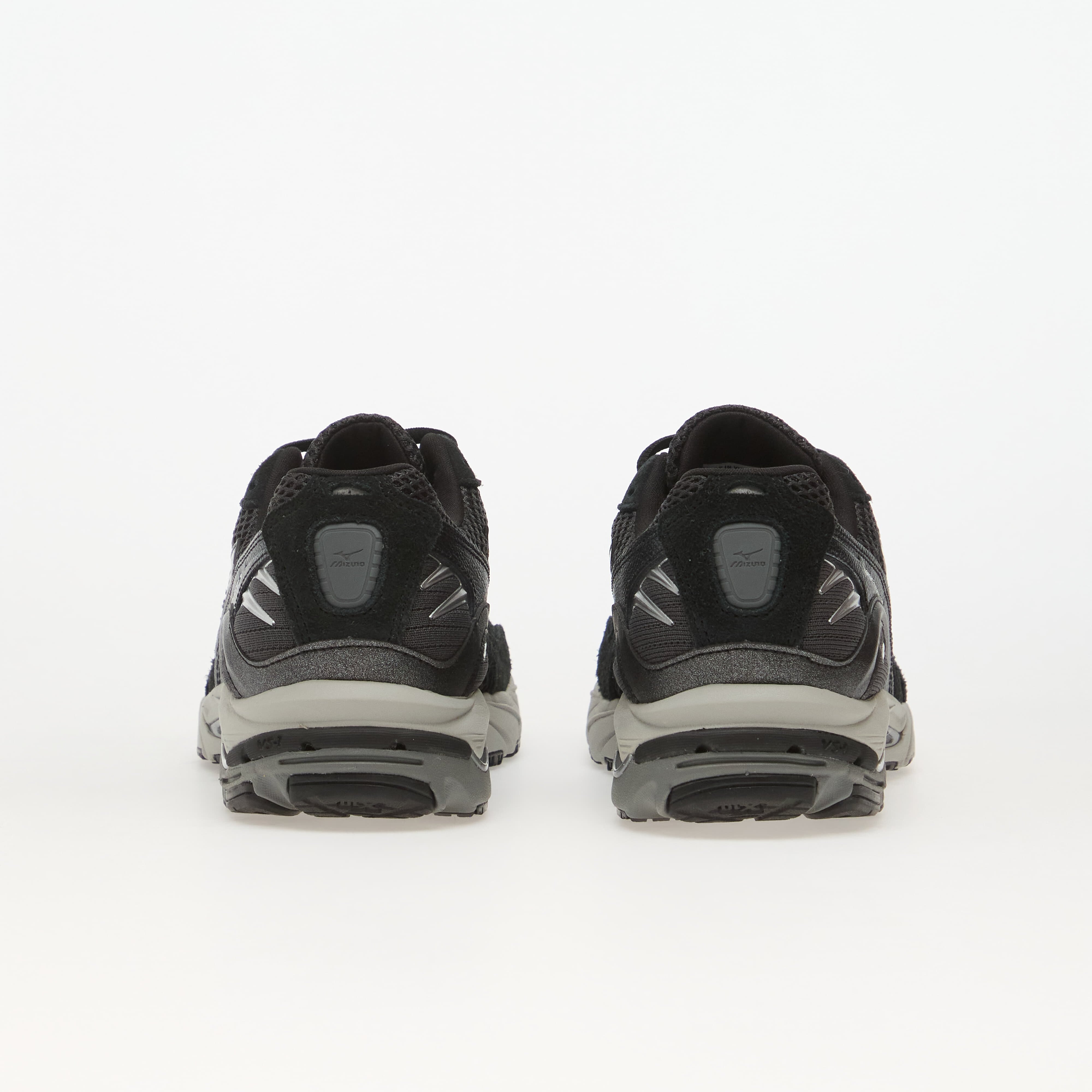 Mizuno Сникърси Wave Rider 10 Suede Black Sand/ Black/ Harbor Mist