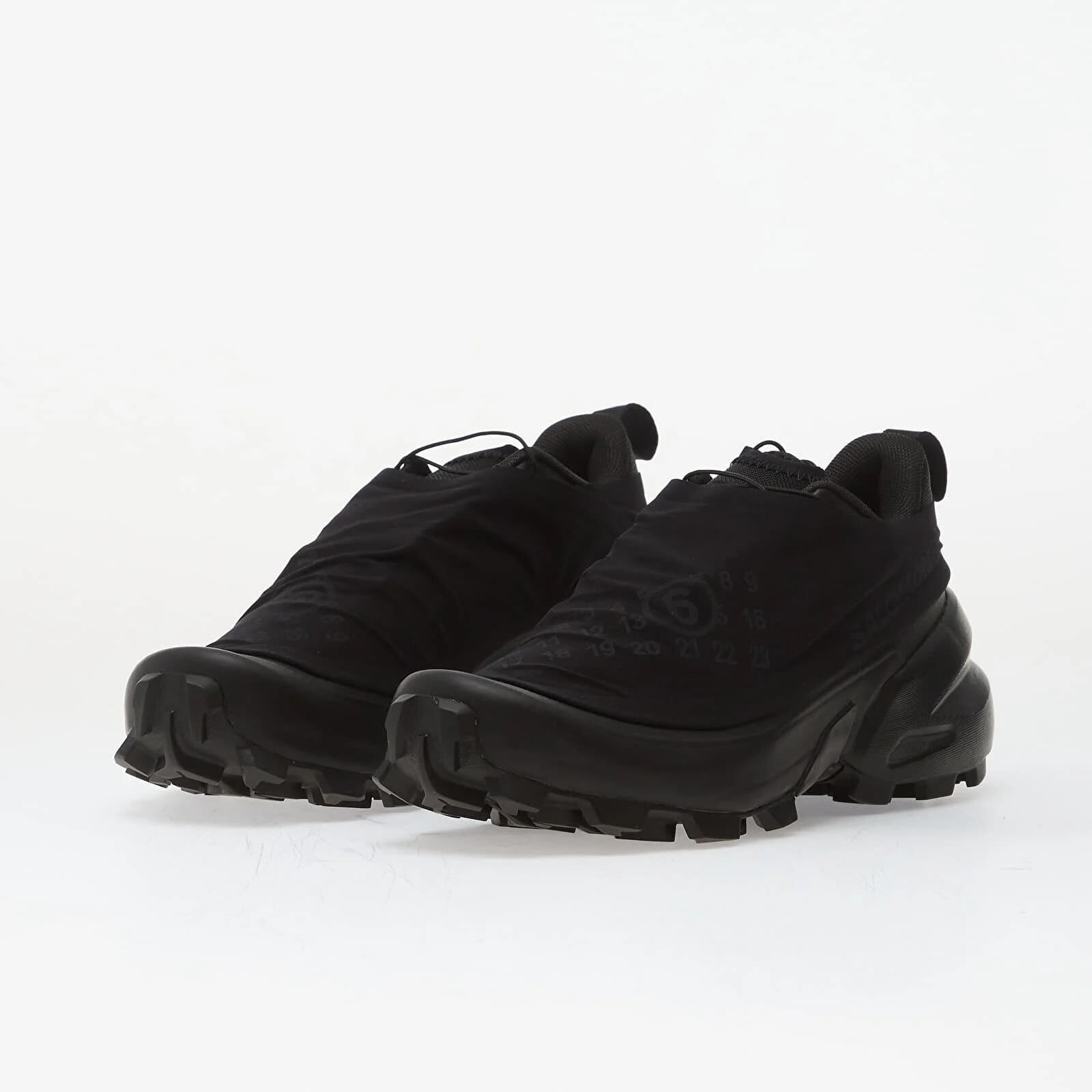 MM6 Maison Margiela Сникърси MM6 x Salomon Sneakers Black/ Black/ Asphalt