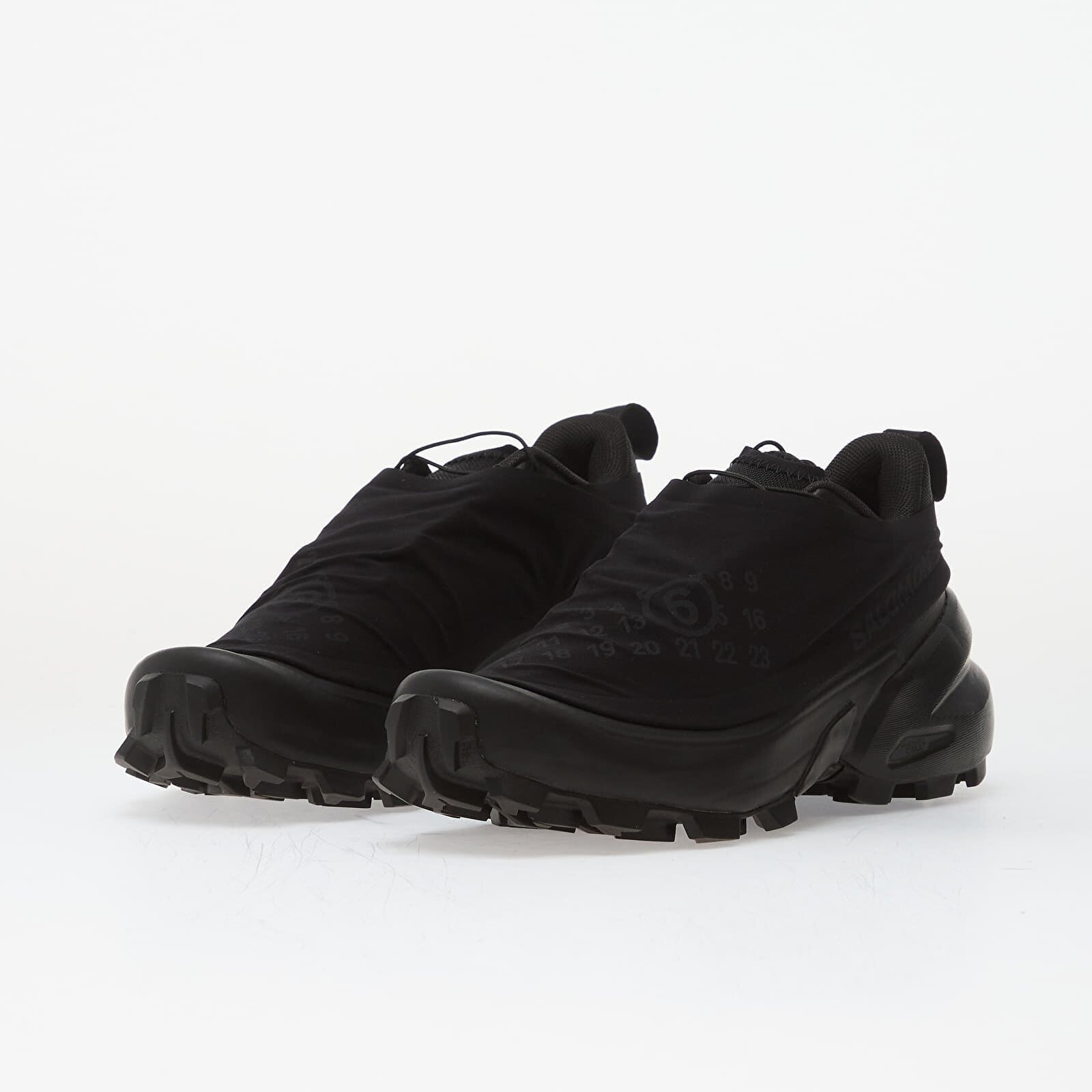MM6 Maison Margiela Сникърси MM6 x Salomon Sneakers Black/ Black/ Asphalt