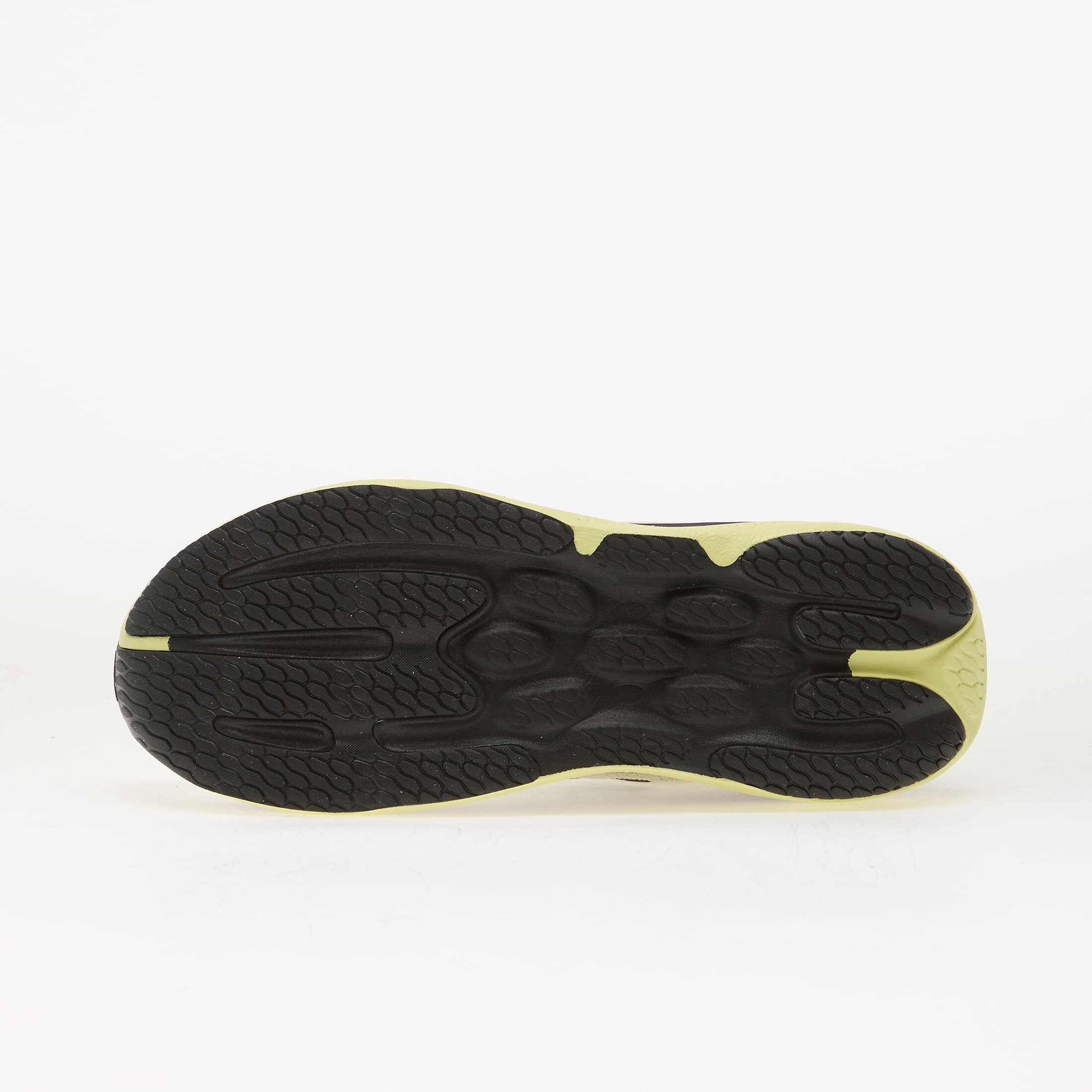 New Balance Сникърси 1080 v15 Pistachio Butter/ Black