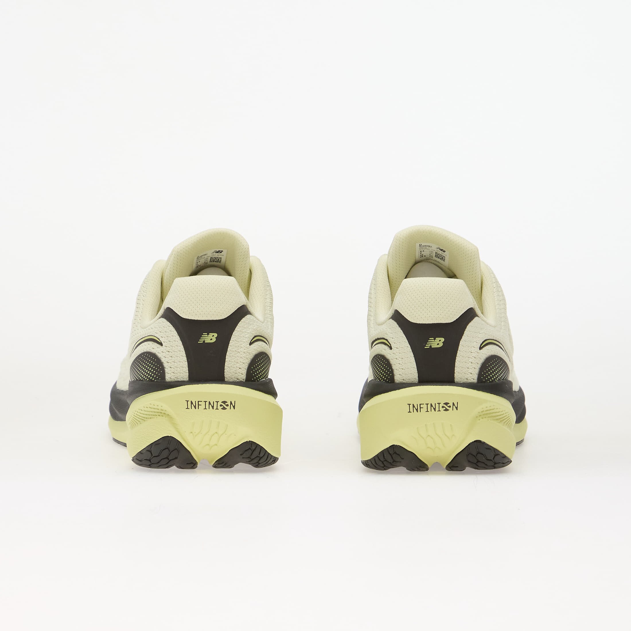 New Balance Сникърси 1080 v15 Pistachio Butter/ Black