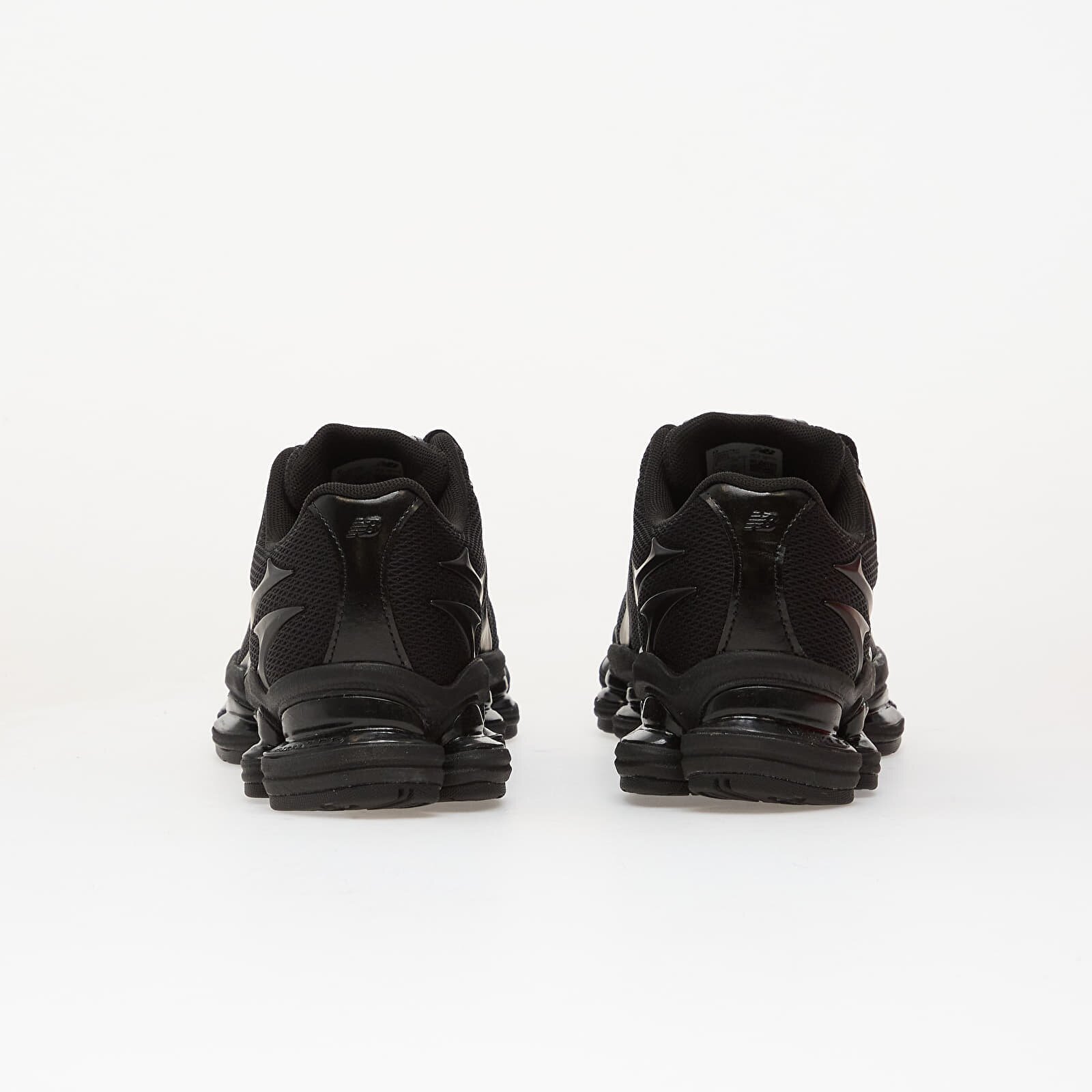 New Balance Сникърси 2000 Black