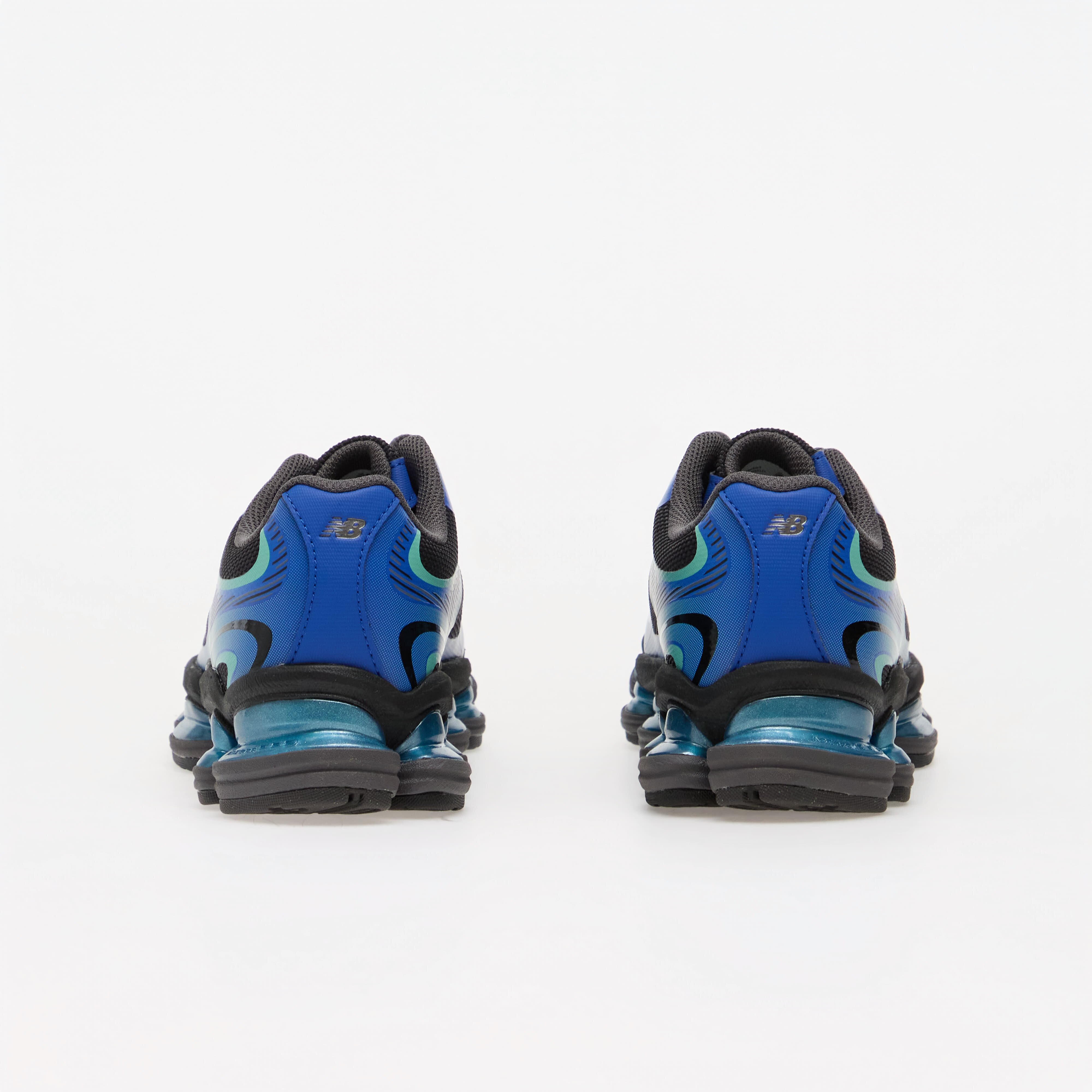 New Balance Сникърси 2000 Blue Gemstone/ Deep End/ Black