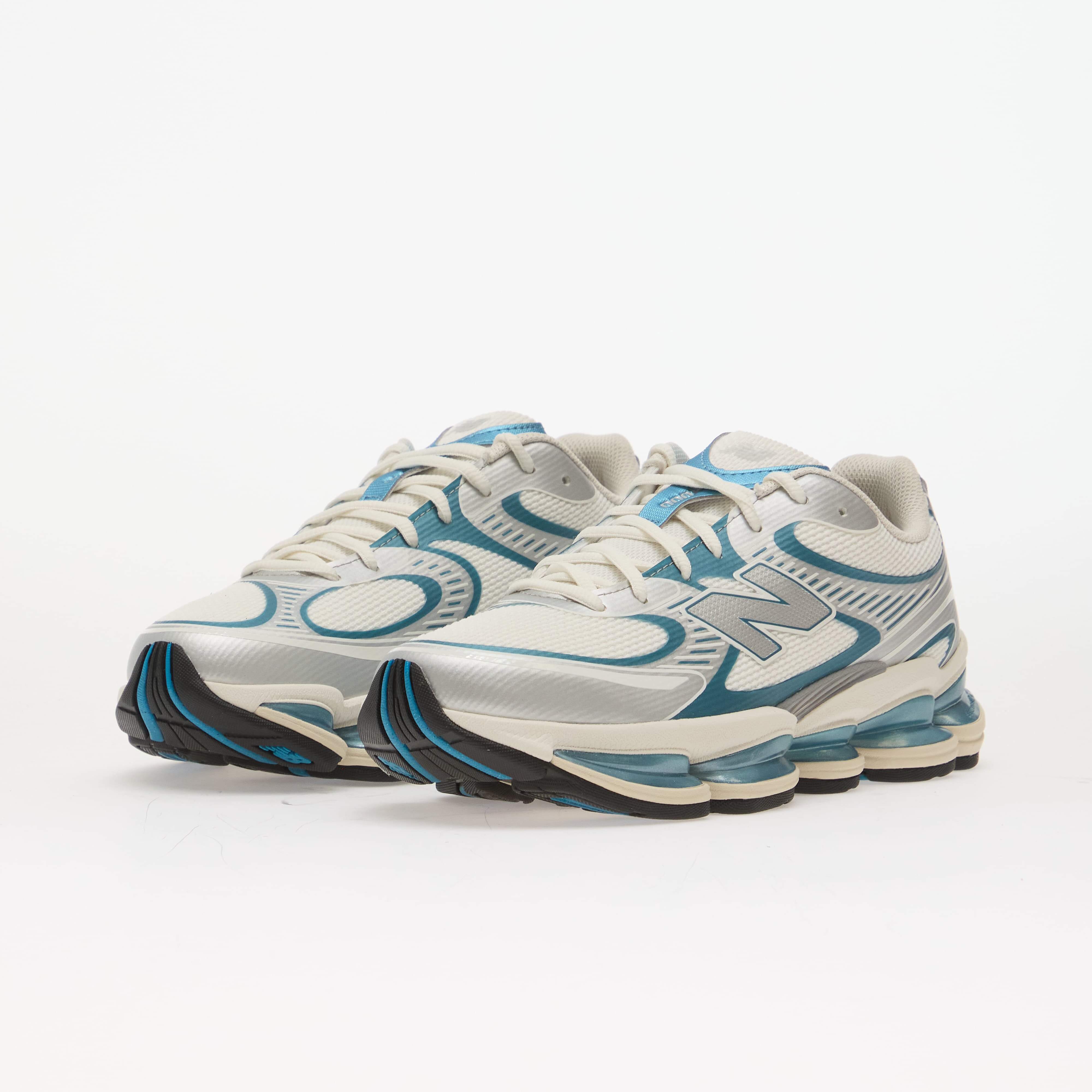 New Balance Сникърси 2000 Sea Salt/ Altitude Metallic