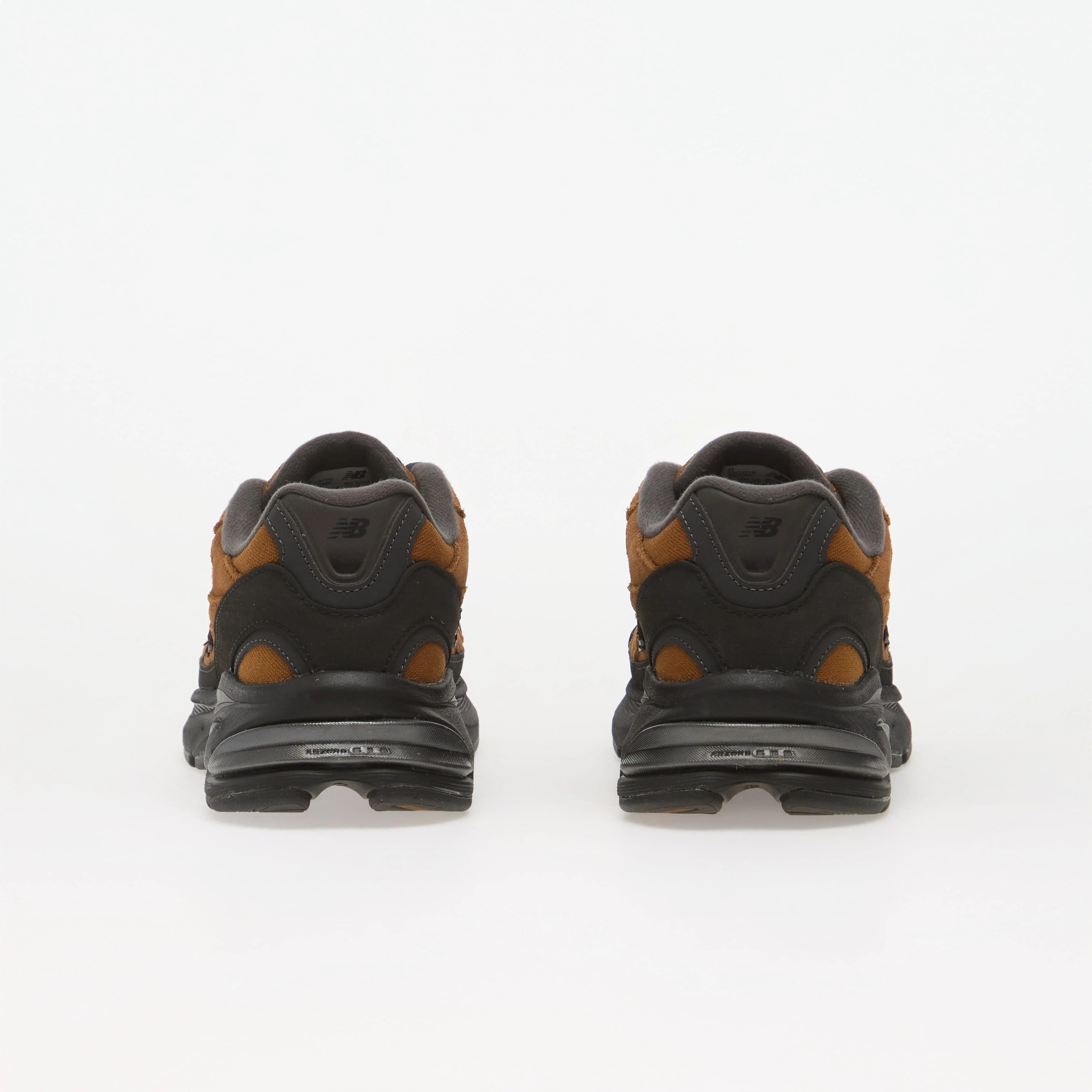 New Balance Сникърси 2010 Breakfast Tea/ Black
