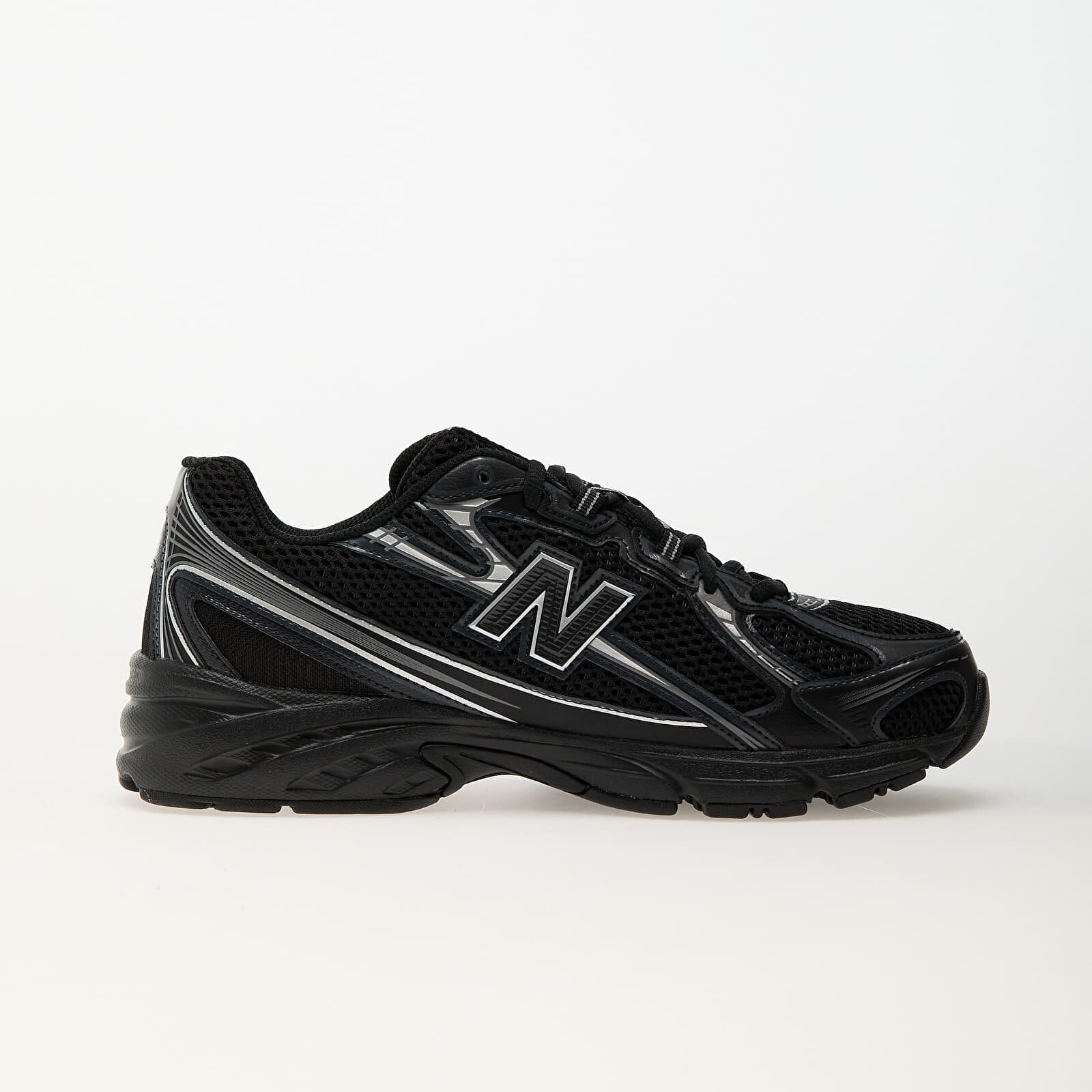 New Balance Сникърси 740