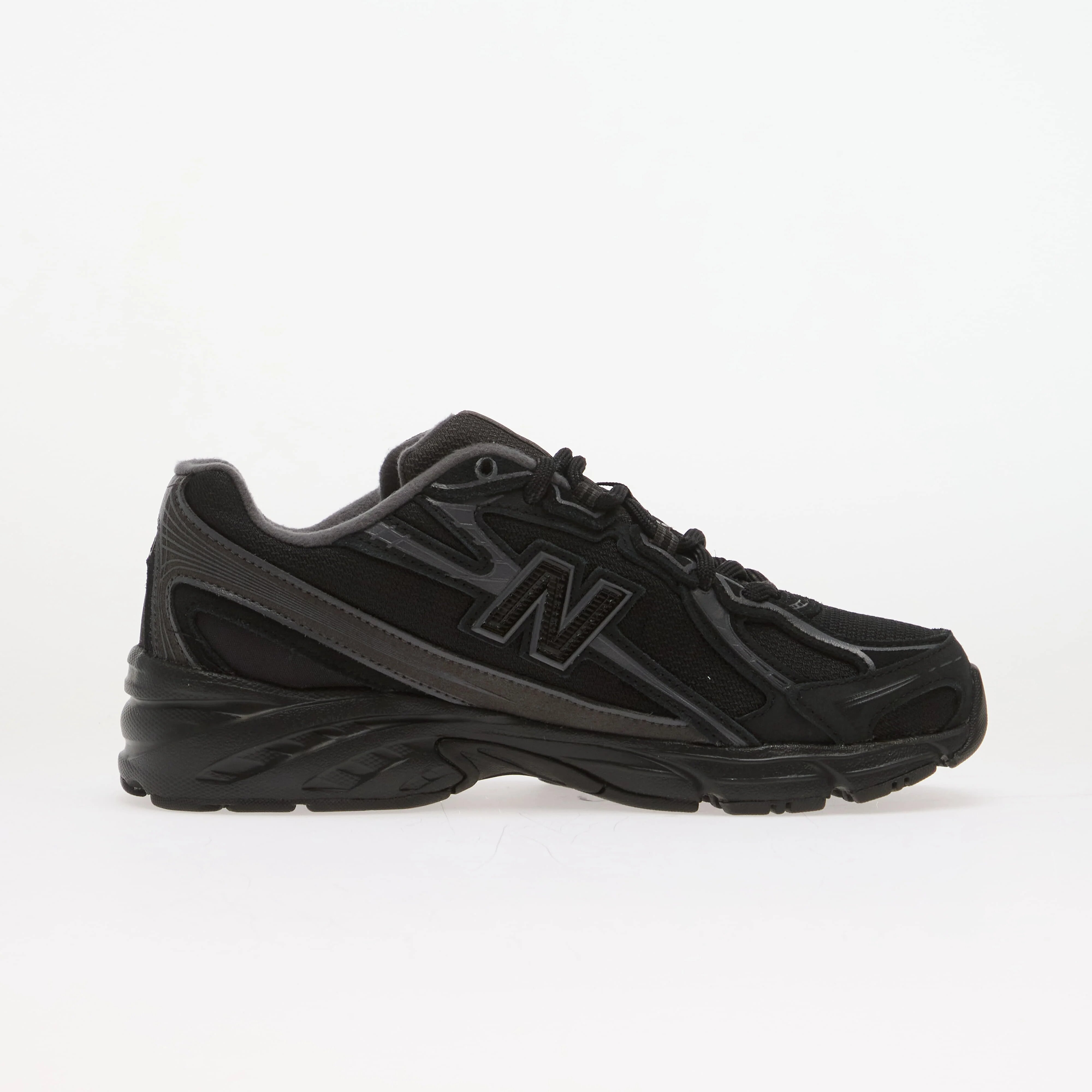 New Balance Сникърси 740 Black/ Black