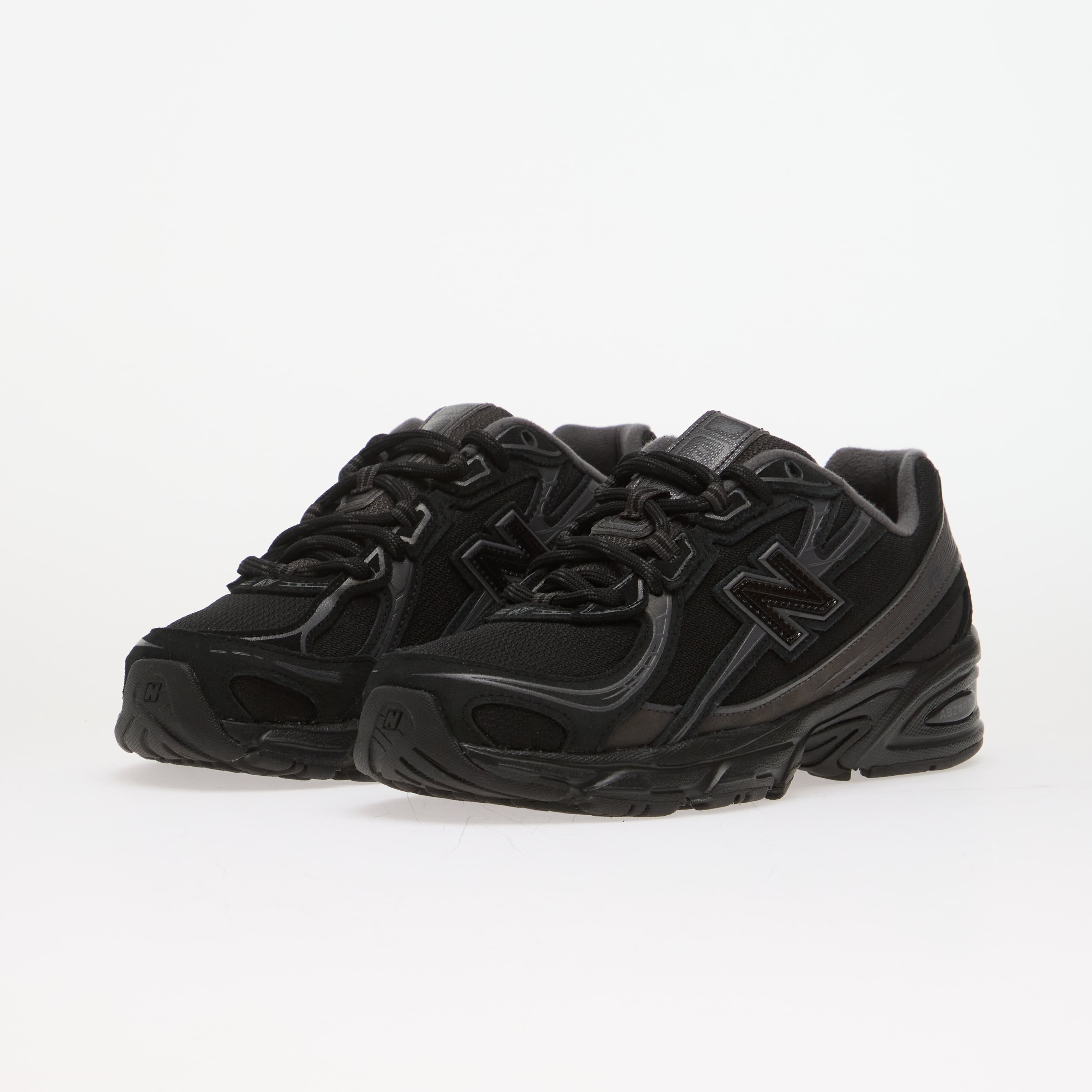 New Balance Сникърси 740 Black/ Black