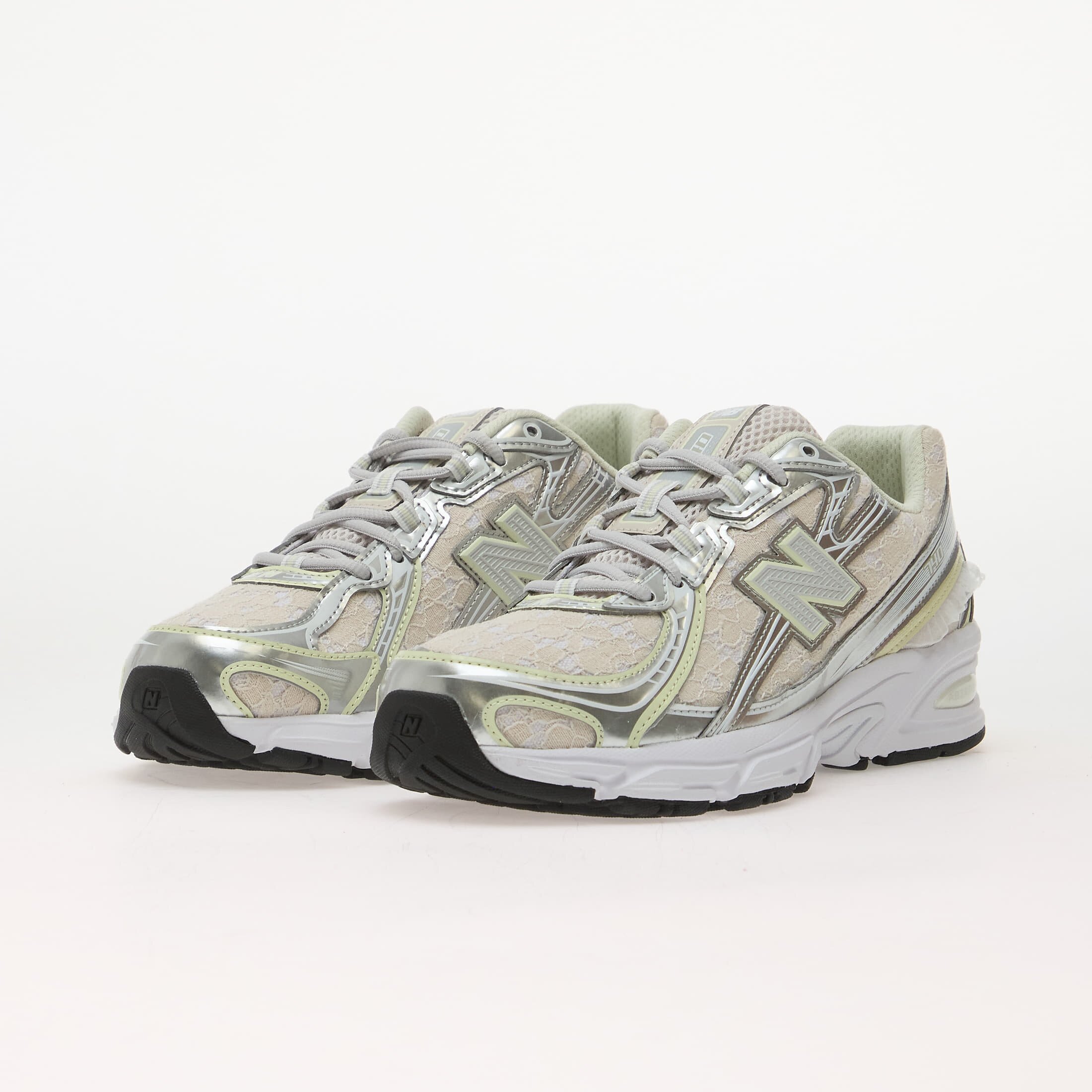 New Balance Сникърси 740 Moonbeam/ Light Silver Metallic