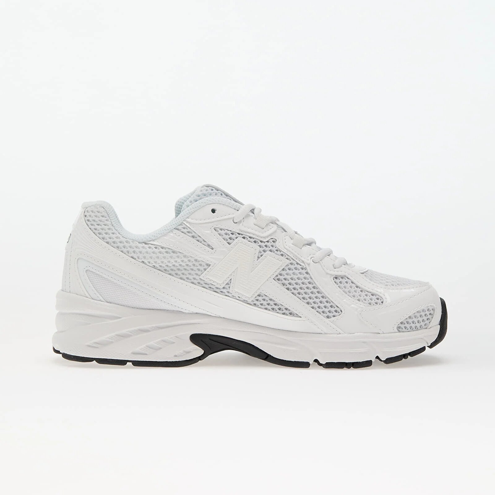 New Balance Сникърси 740 White