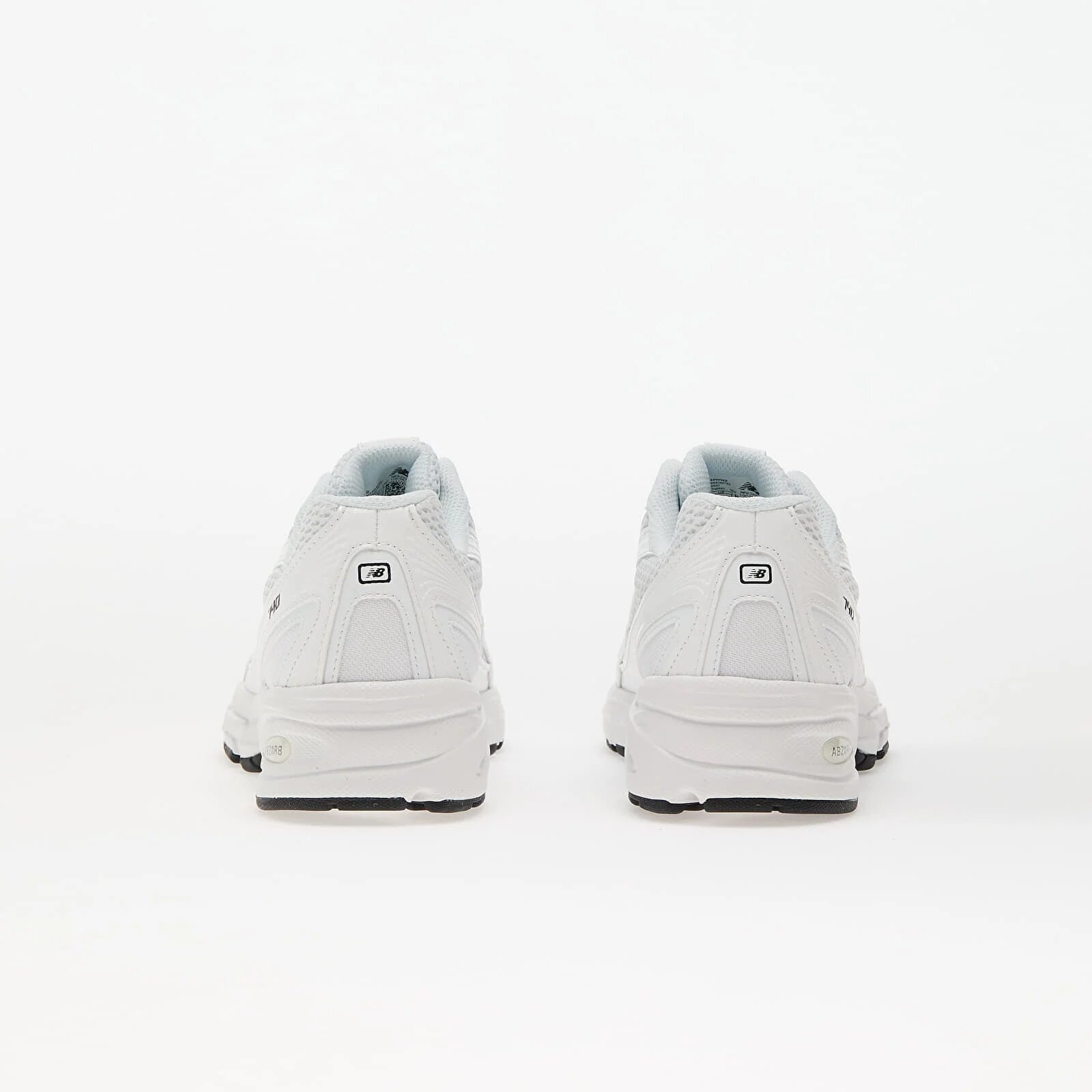 New Balance Сникърси 740 White