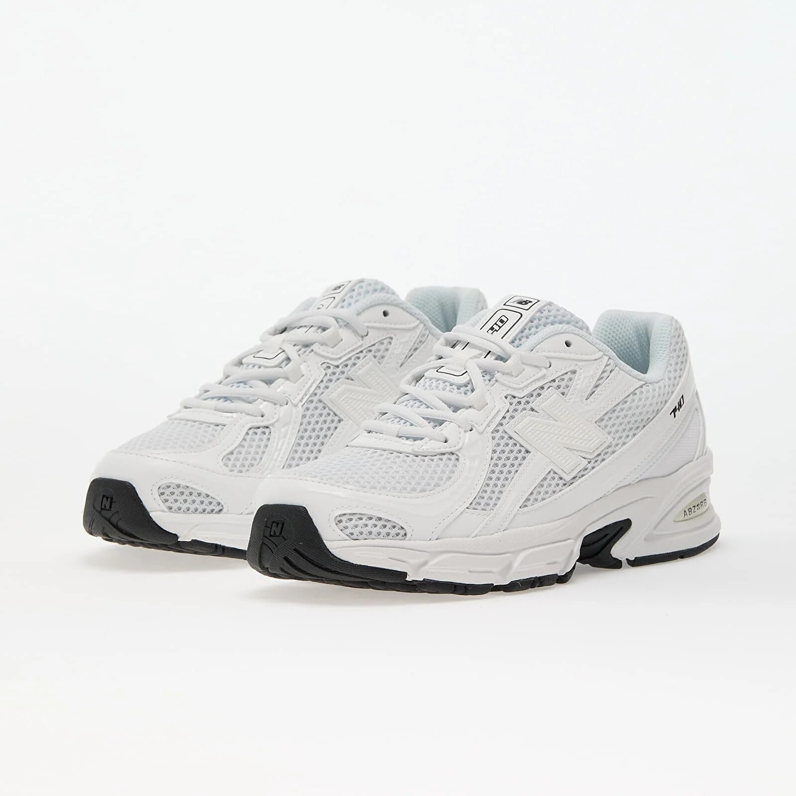 New Balance Сникърси 740 White