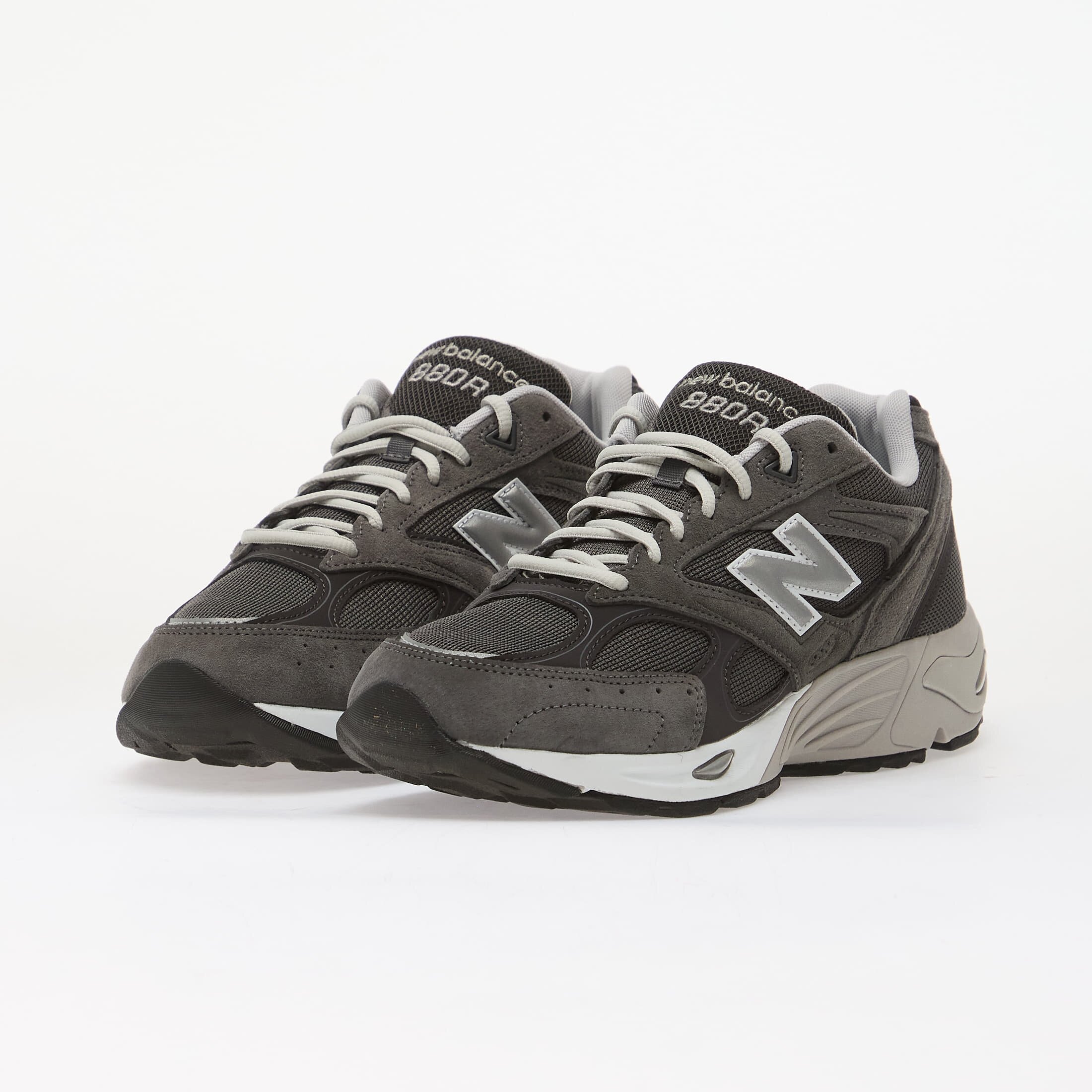 New Balance Сникърси 880R Castlerock/ Black Cement