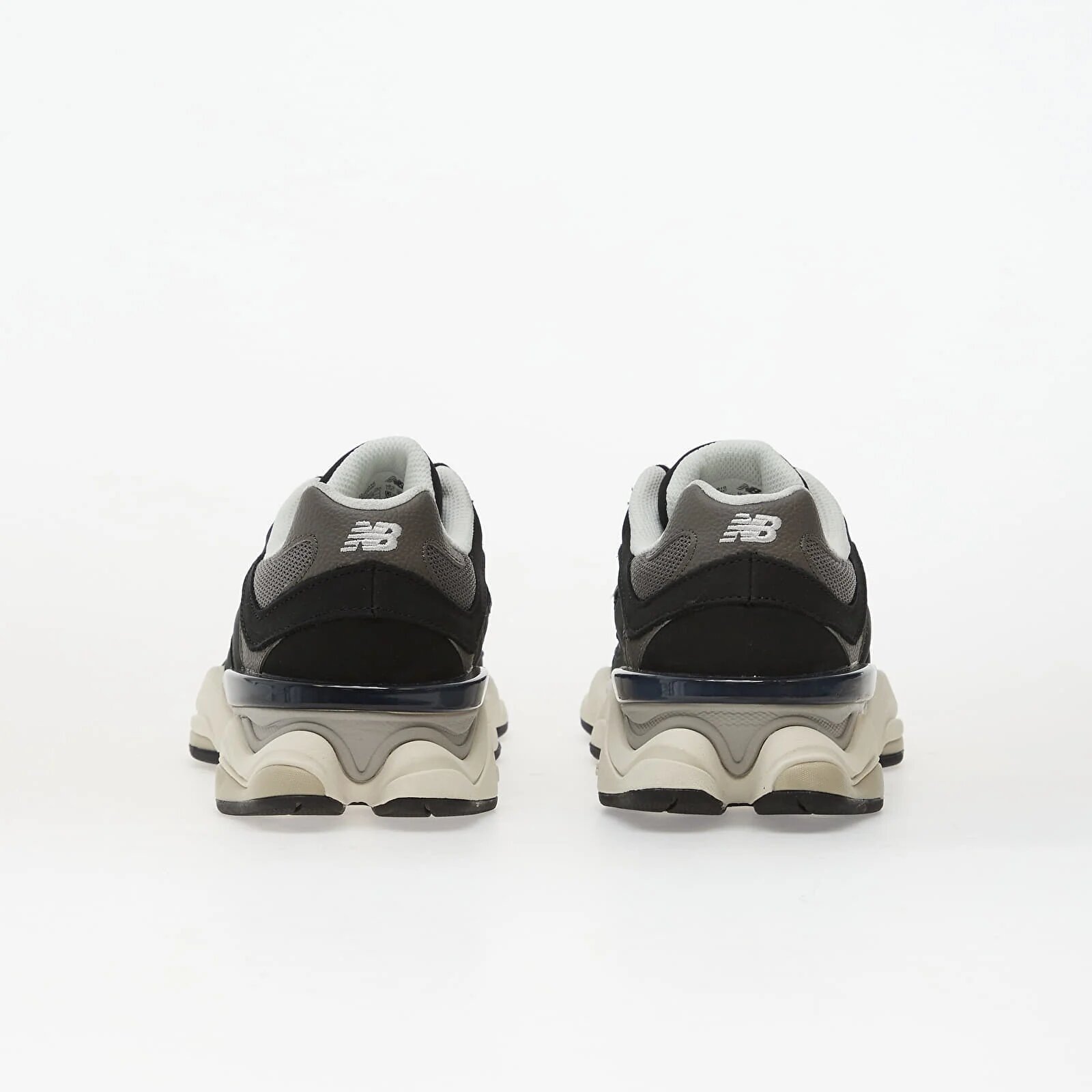 New Balance Сникърси 9060 Black/ Tornado