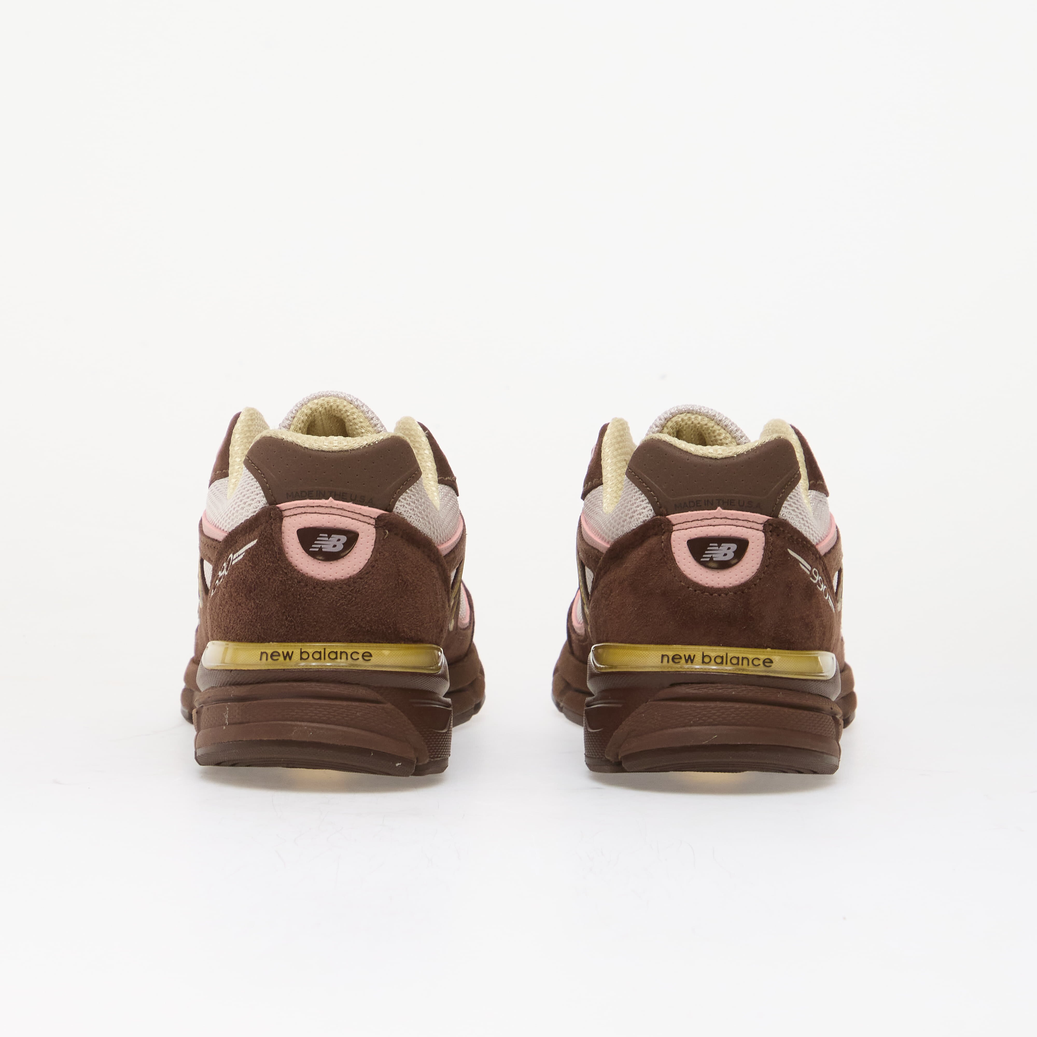 New Balance Сникърси 990v4 Pumpernickel/ Pink Chalk/ Alabaster