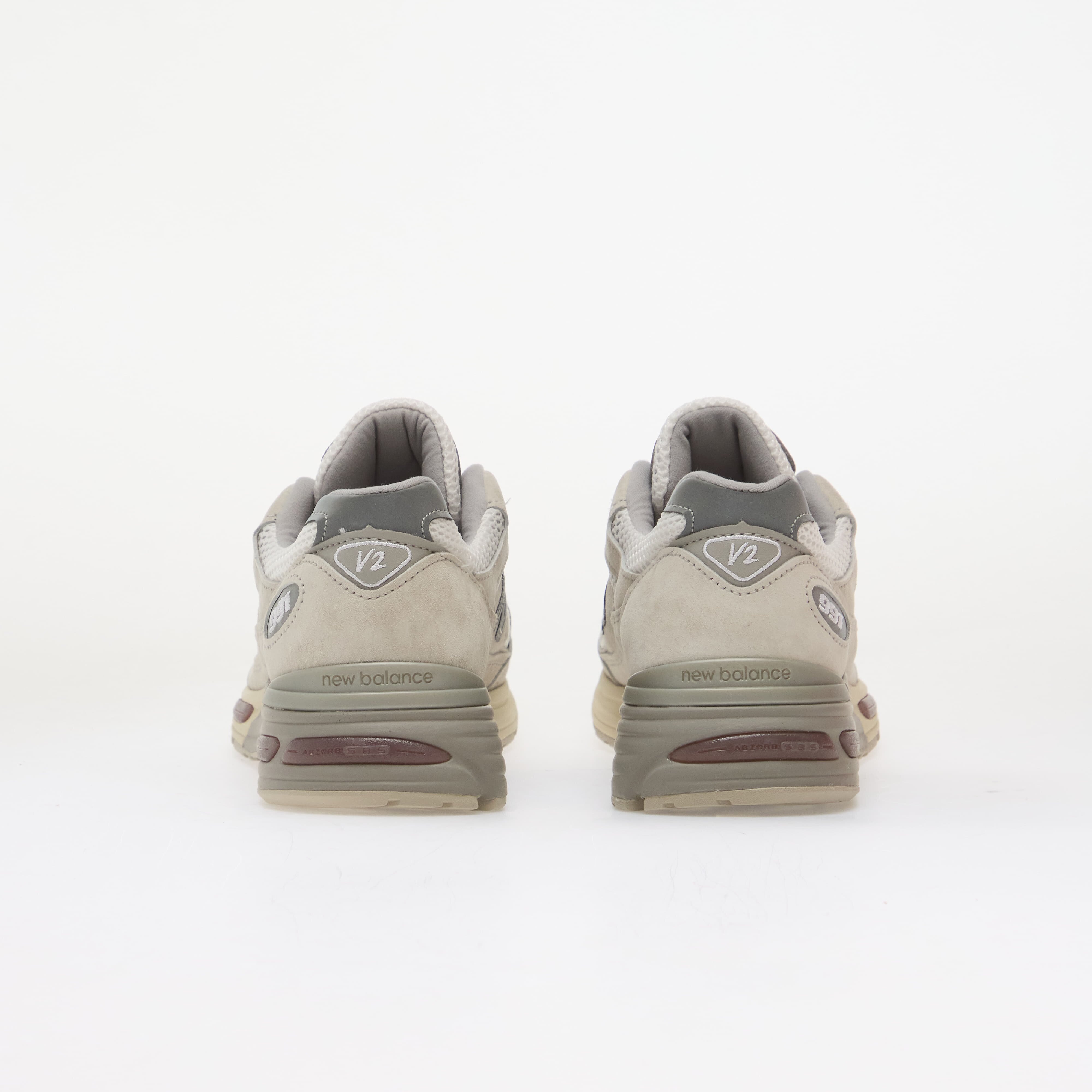 New Balance Сникърси 991 Made in UK Wind Chime/ Brilliant White/ Flint Gray