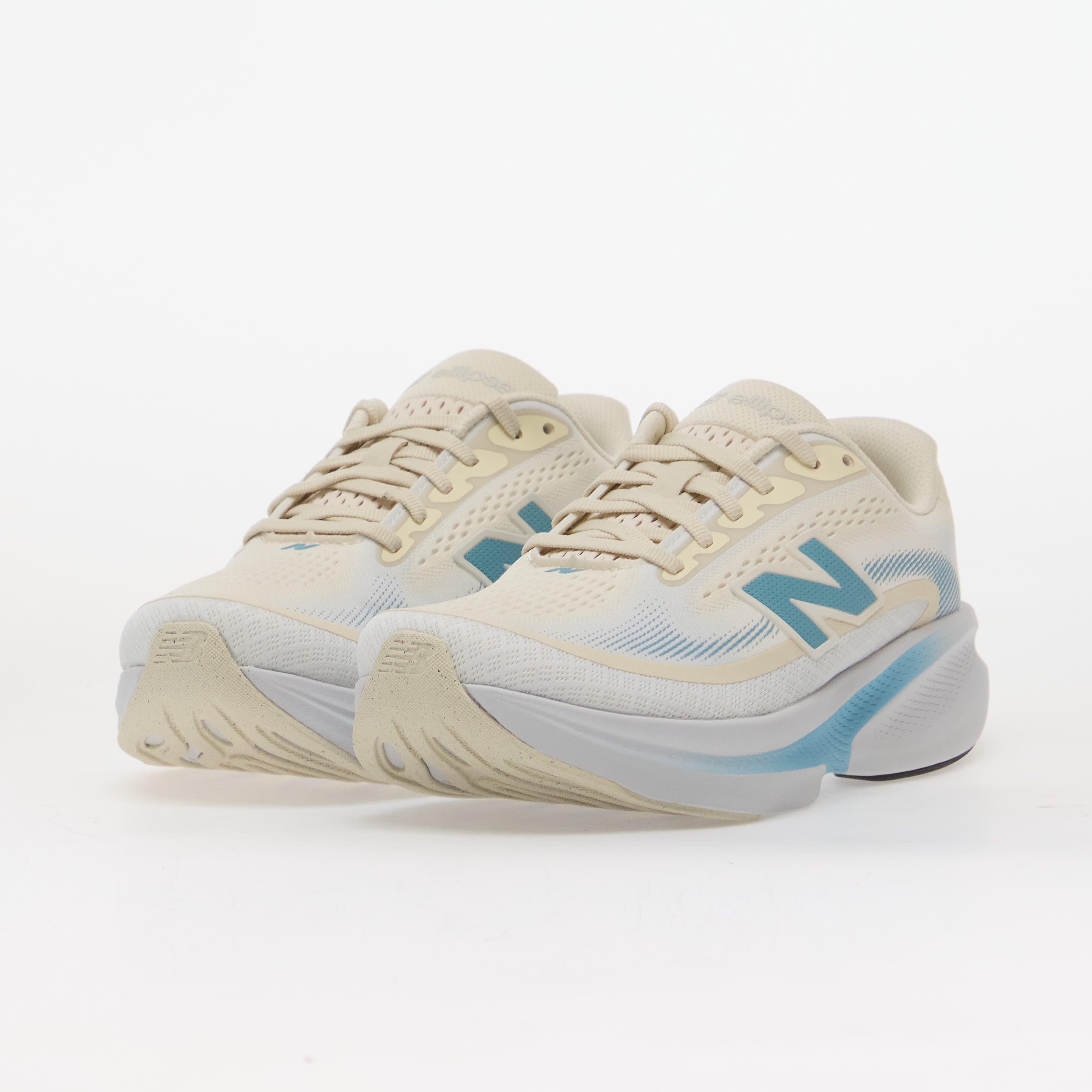 New Balance Сникърси Elipse v1 Linen/ Altitude Metallic