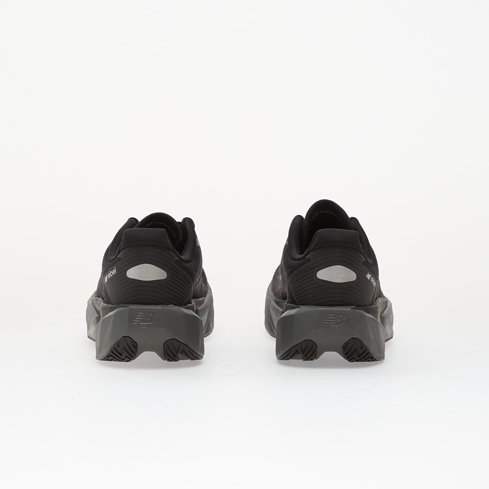 New Balance Сникърси Fuel Cell Rebel v5 Black/ Castlerock/ Black Cement Lo5