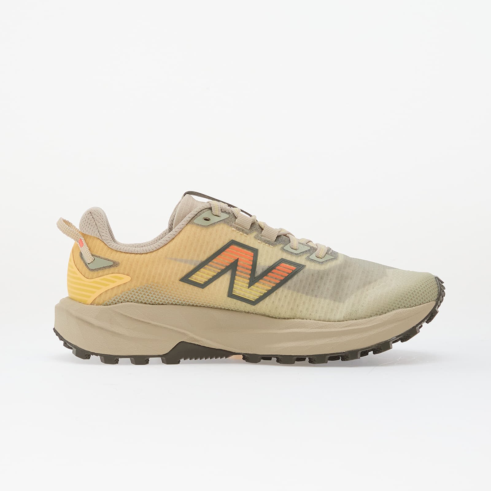 New Balance Сникърси FuelCell Rebel Trail White Peach/ Timberwolf