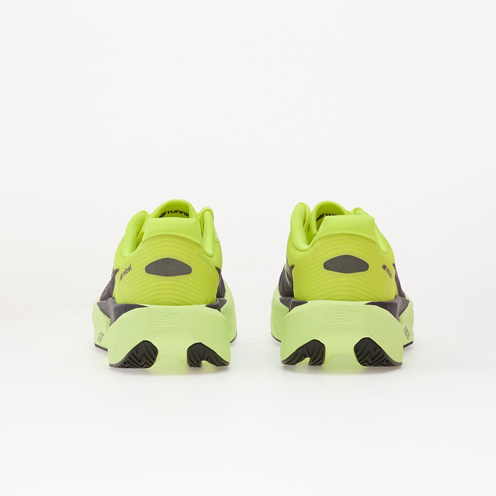 New Balance Сникърси FuelCell Rebel v5 Alkaline Green/ Boyseerry/ Dark Silver Metallic