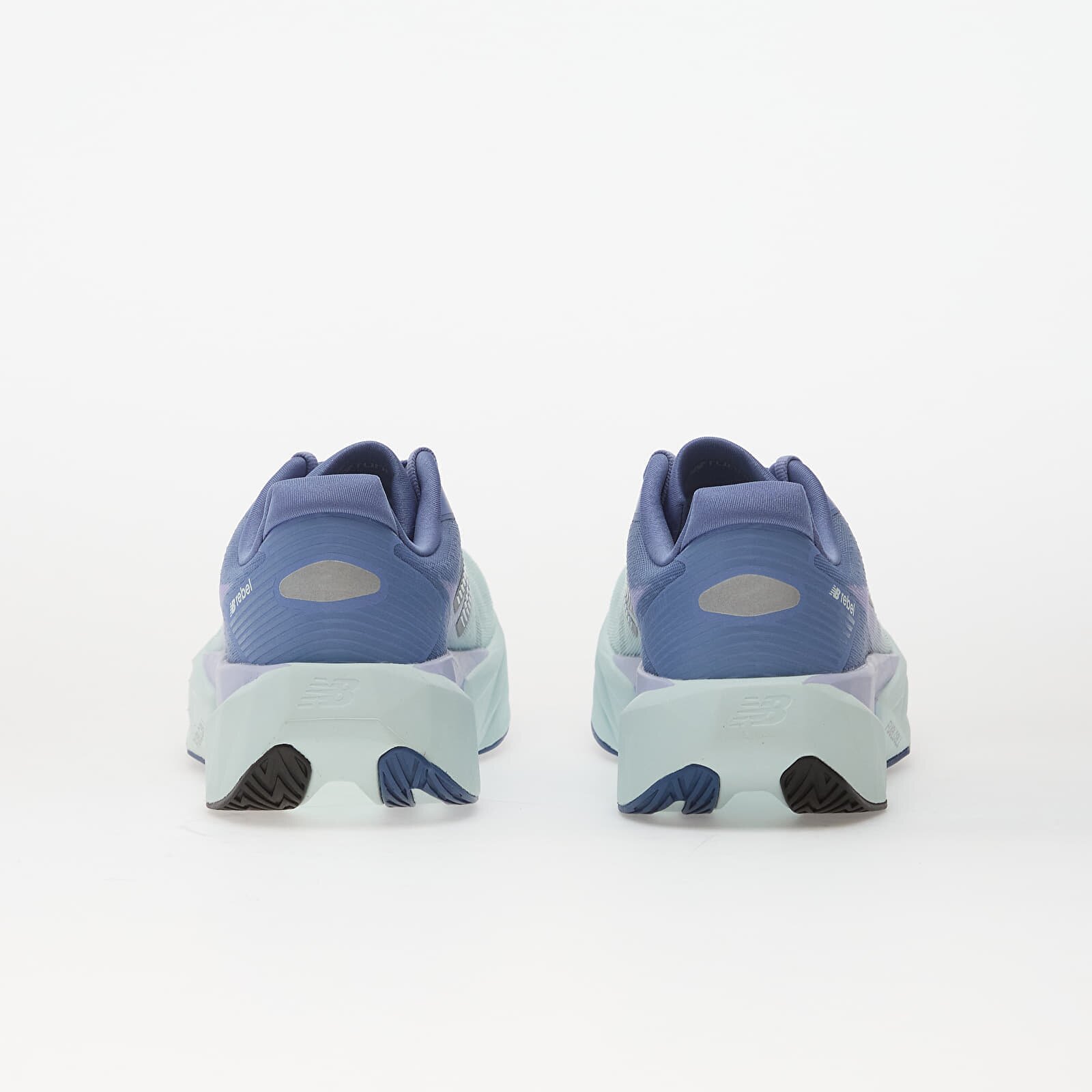 New Balance Сникърси FuelCell Rebel v5 Fairweather Blue/ Glint Blue