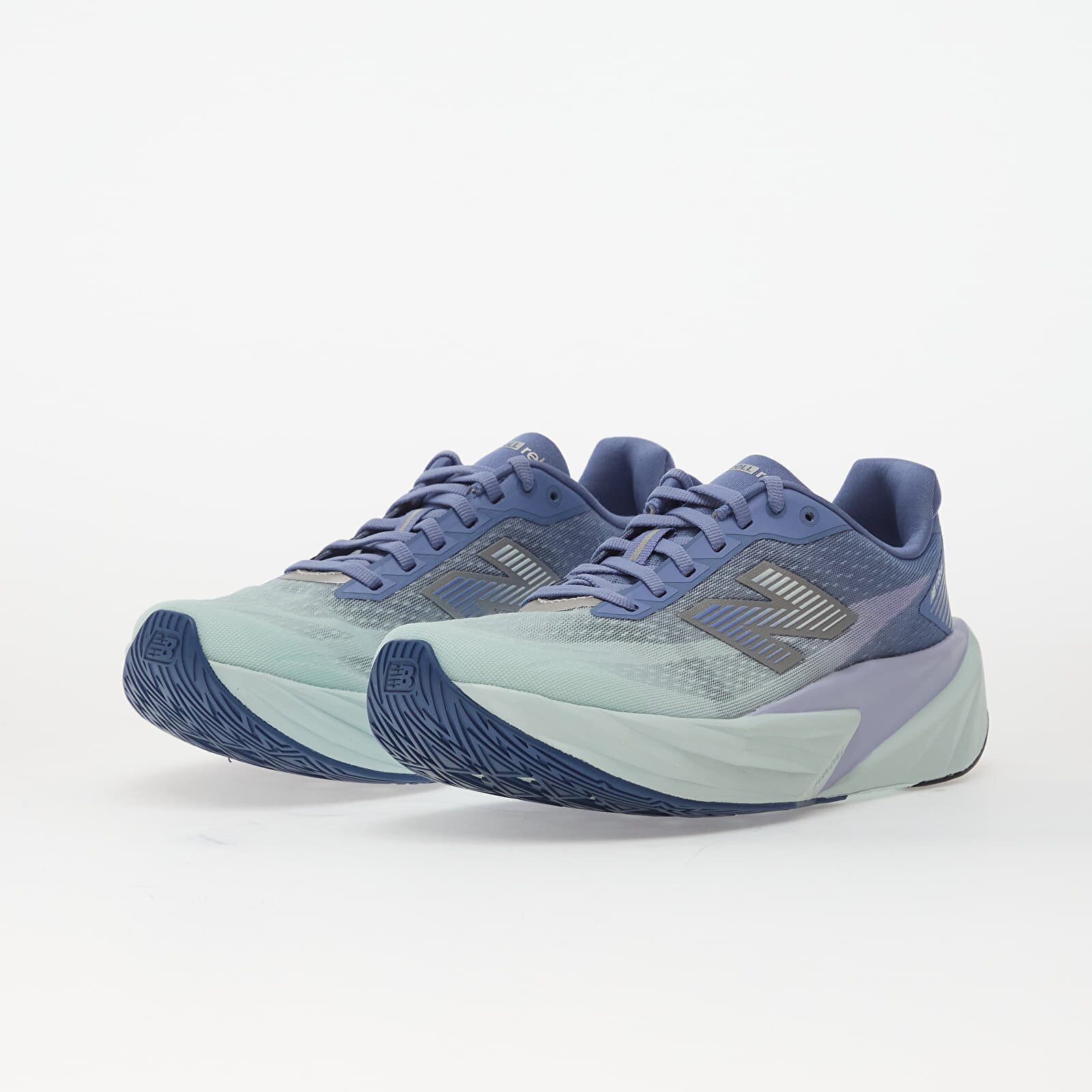 New Balance Сникърси FuelCell Rebel v5 Fairweather Blue/ Glint Blue