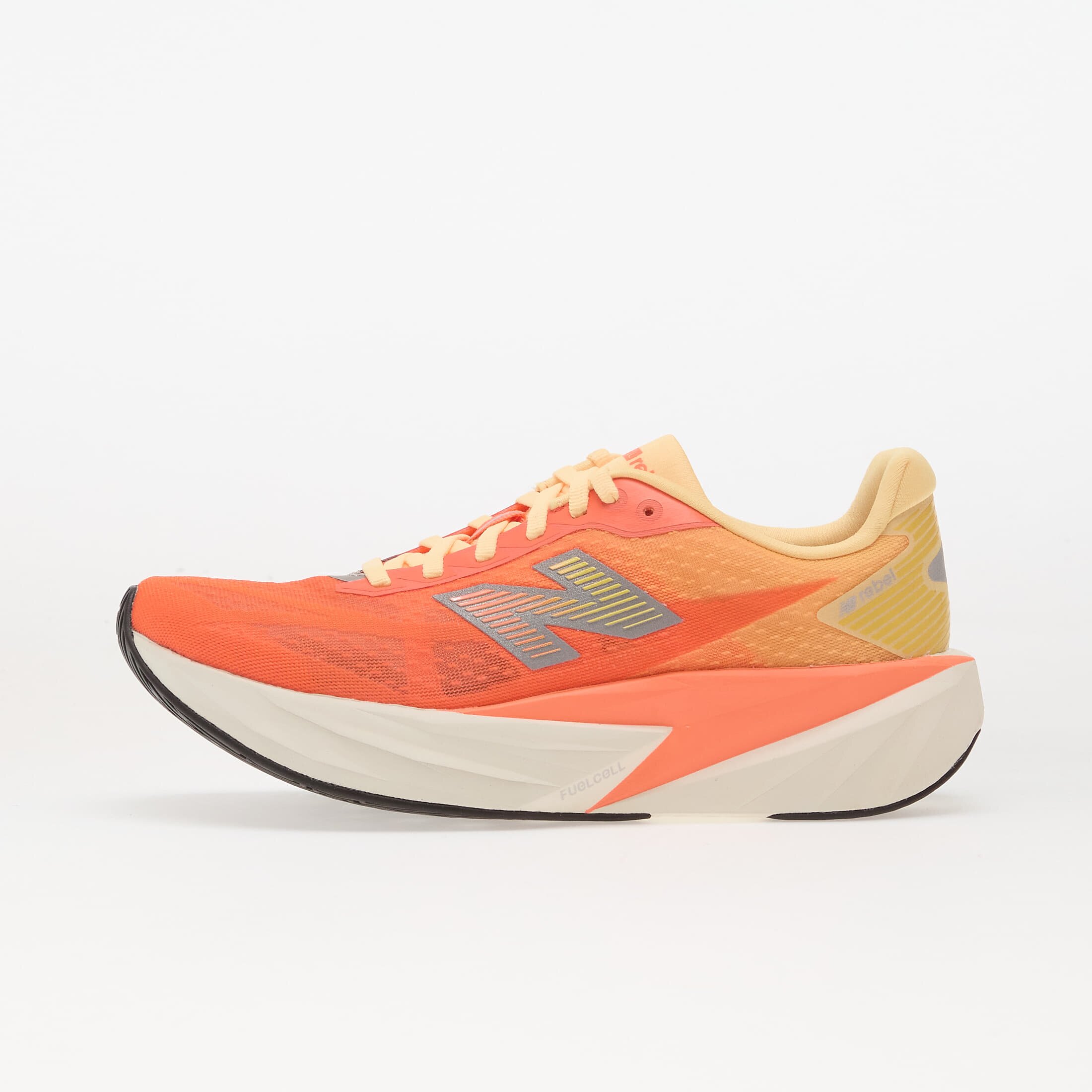 New Balance Сникърси FuelCell Rebel v5 Tangerine Heat/ Silver Metallic