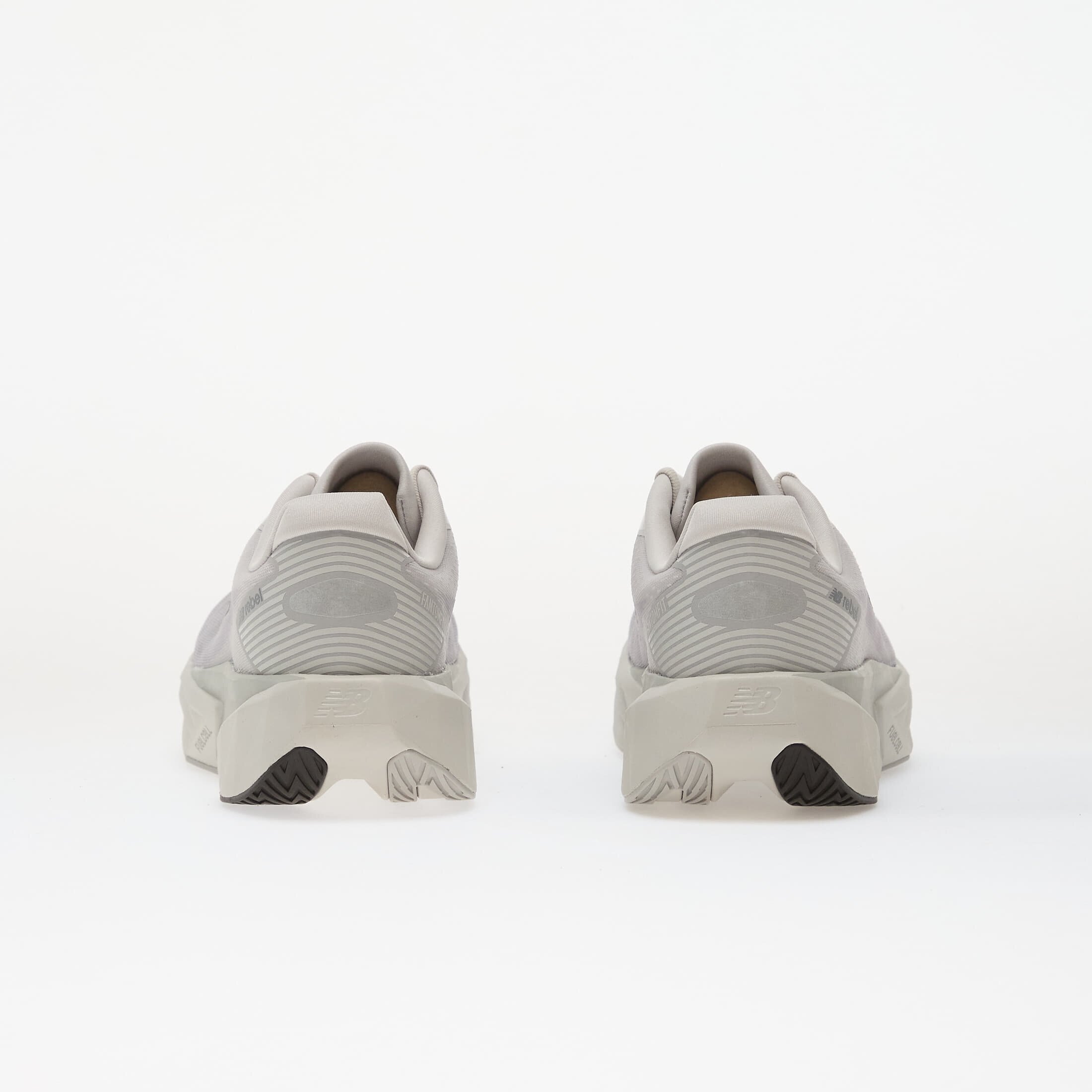 New Balance Сникърси FuelCell Rebel v5 Wide Grey Matter/ Silver Metallic