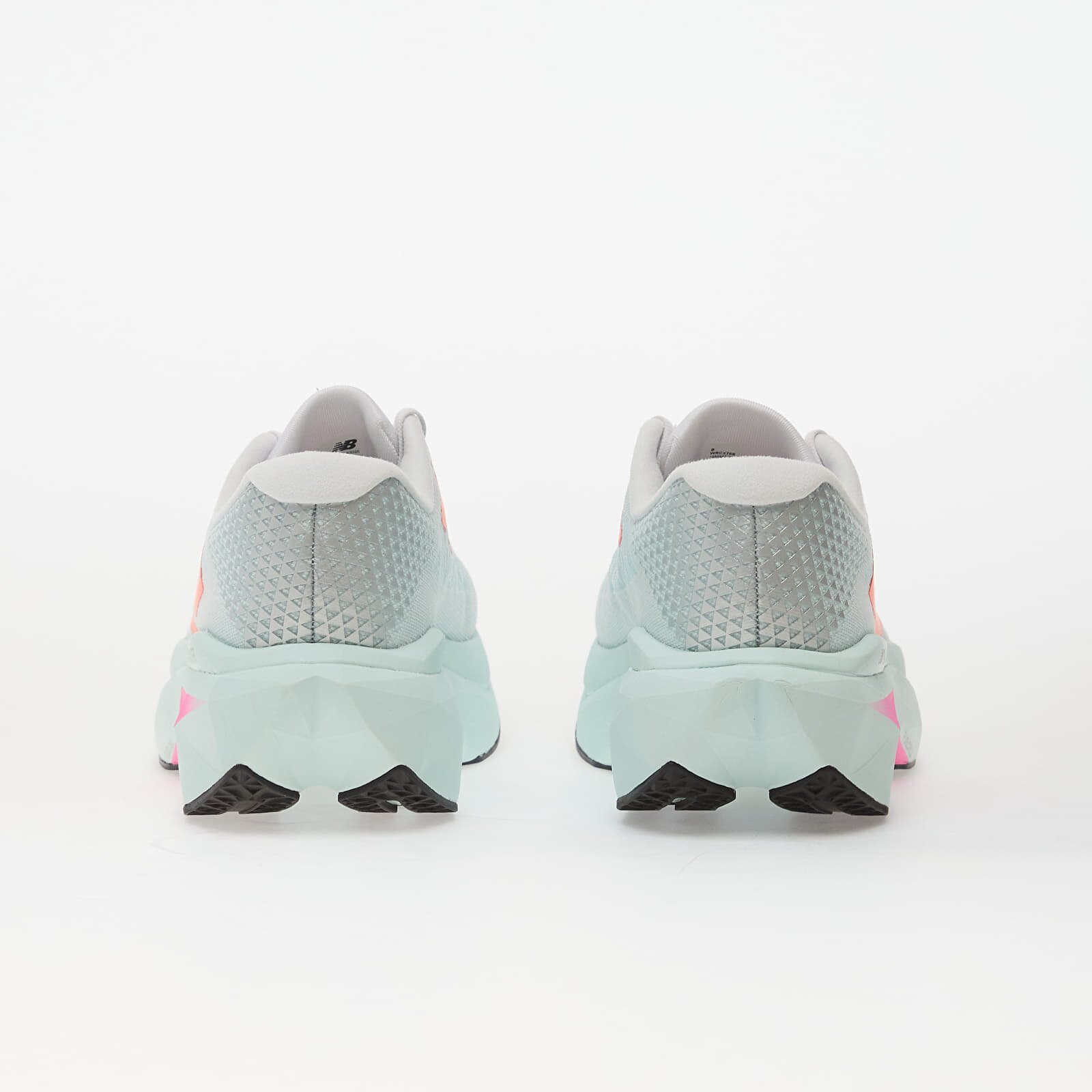 New Balance Сникърси FuelCell SuperComp Trainer v3 Glint Blue/ Daybreak