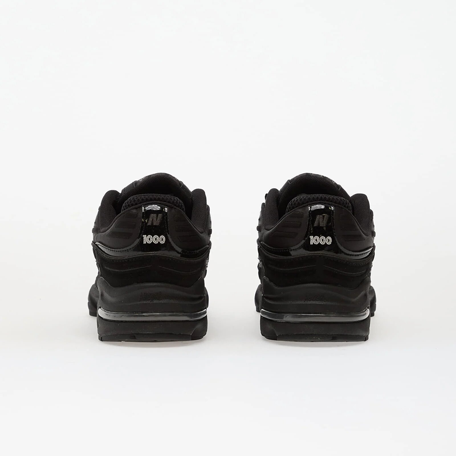 New Balance Сникърси M1000D Black/ Black Metallic/ Light Gold Metallic B