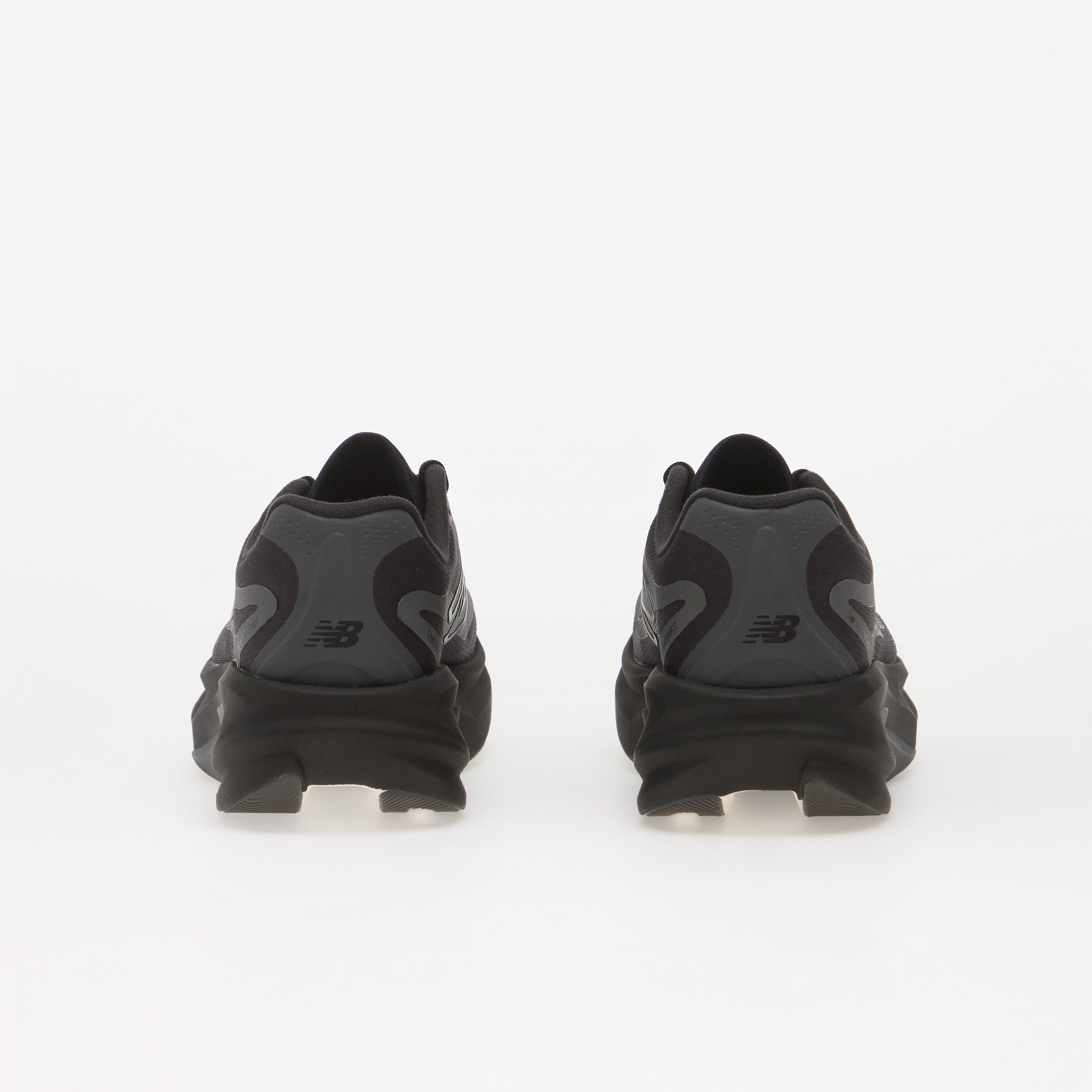 New Balance Сникърси SuperComp Rebel v1 Black/ Magnet