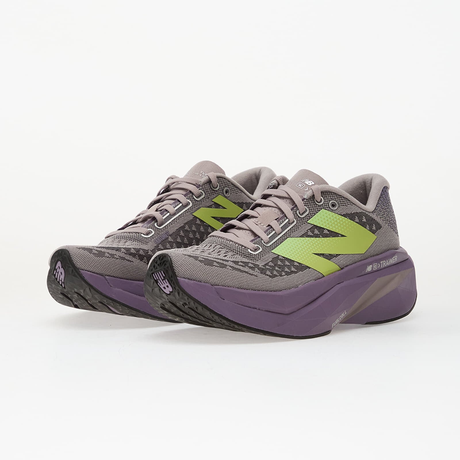 New Balance Сникърси SuperComp Trainer Truffle Salt/ Candied Violet