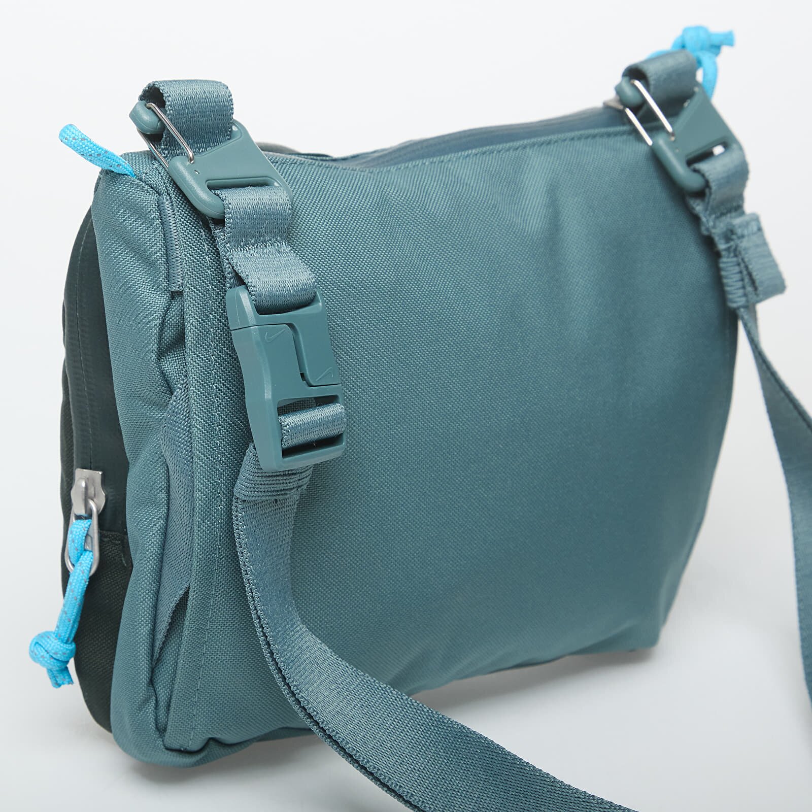 Nike Чанта ACG "DAYMAX" Crossbody Bag 3L Mineral Slate/ Black Spruce/ Baltic Blue