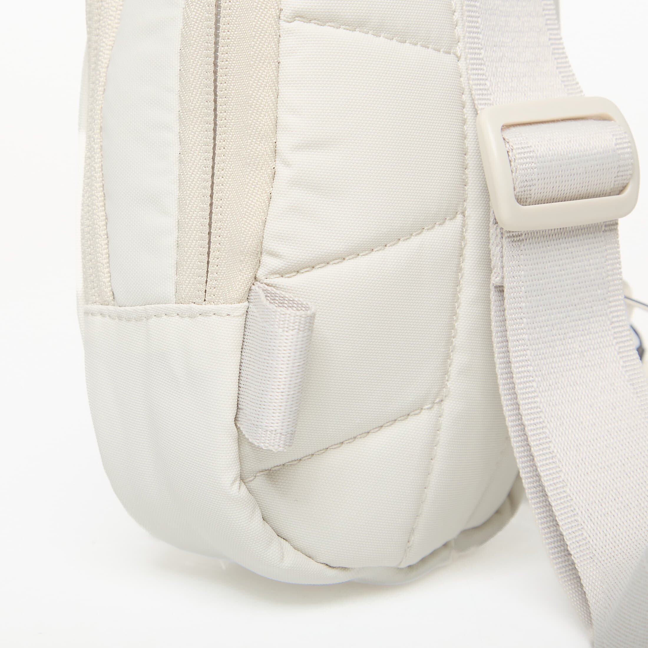 Nike Чанта Commute Tech Crossbody Bag 1L Light Bone/ Light Bone/ Black