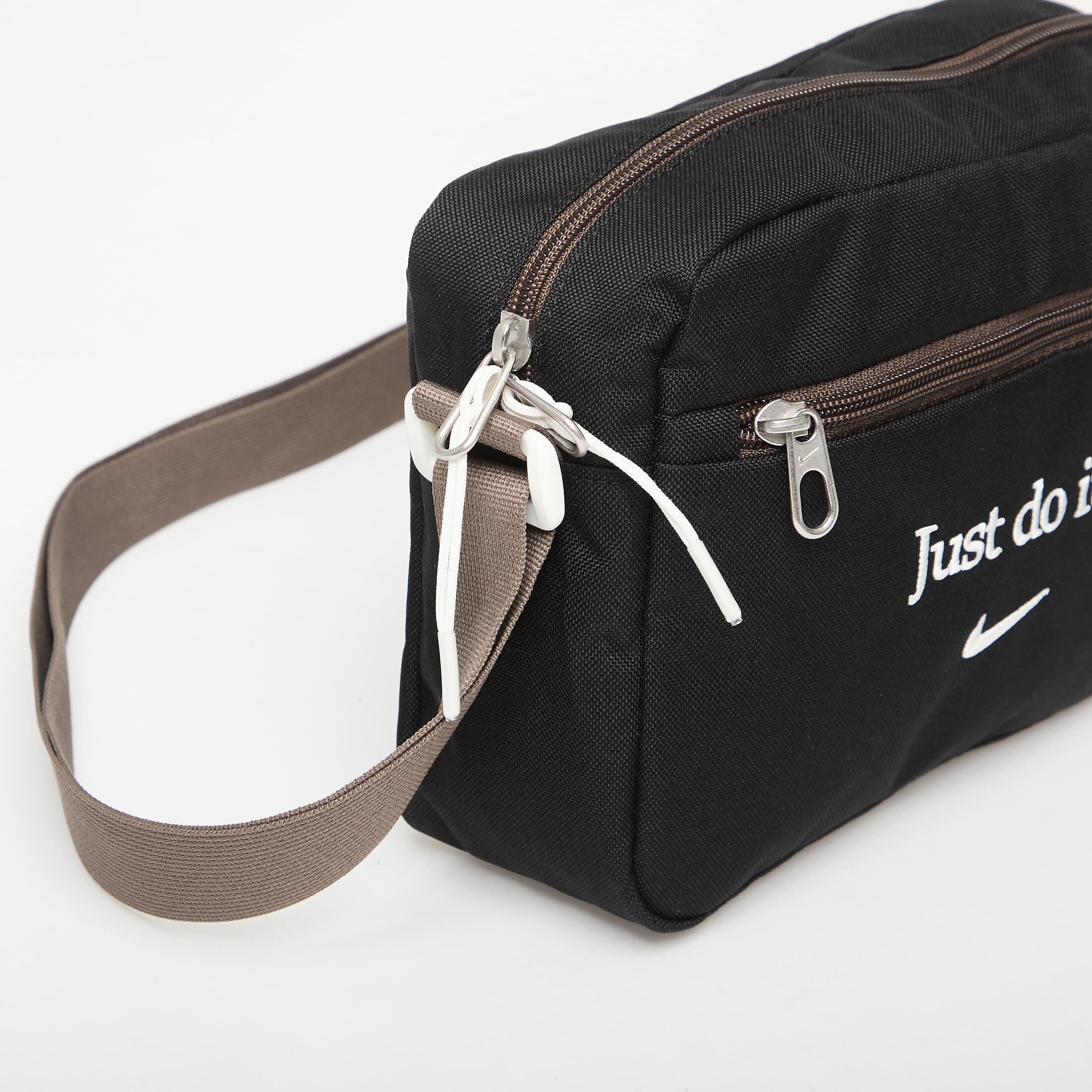 Nike Чанта Heritage 2.0 Color-Block Crossbody Bag 4L Black/ Ironstone/ Sail
