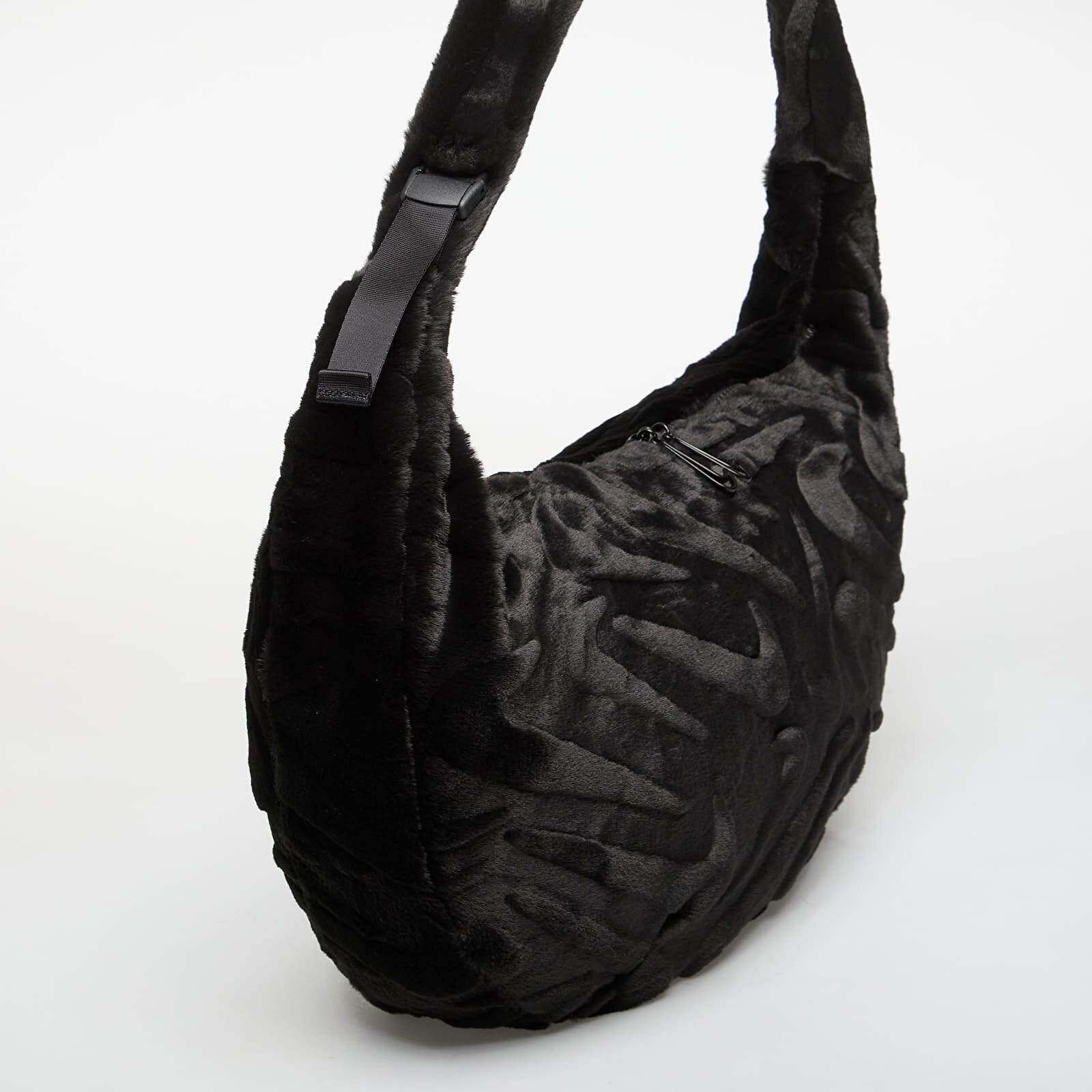 Nike Чанта Sportswear Faux Fur Slouchy Bag 19L Black/ Black