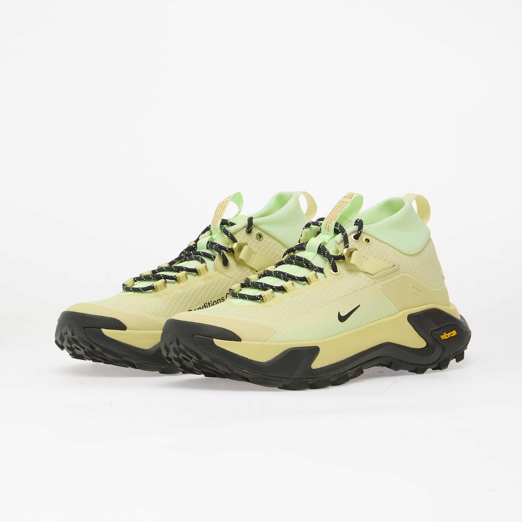 Nike Обувки ACG Zegama Hike Life Lime/ Dk Smoke Grey-Barely Volt