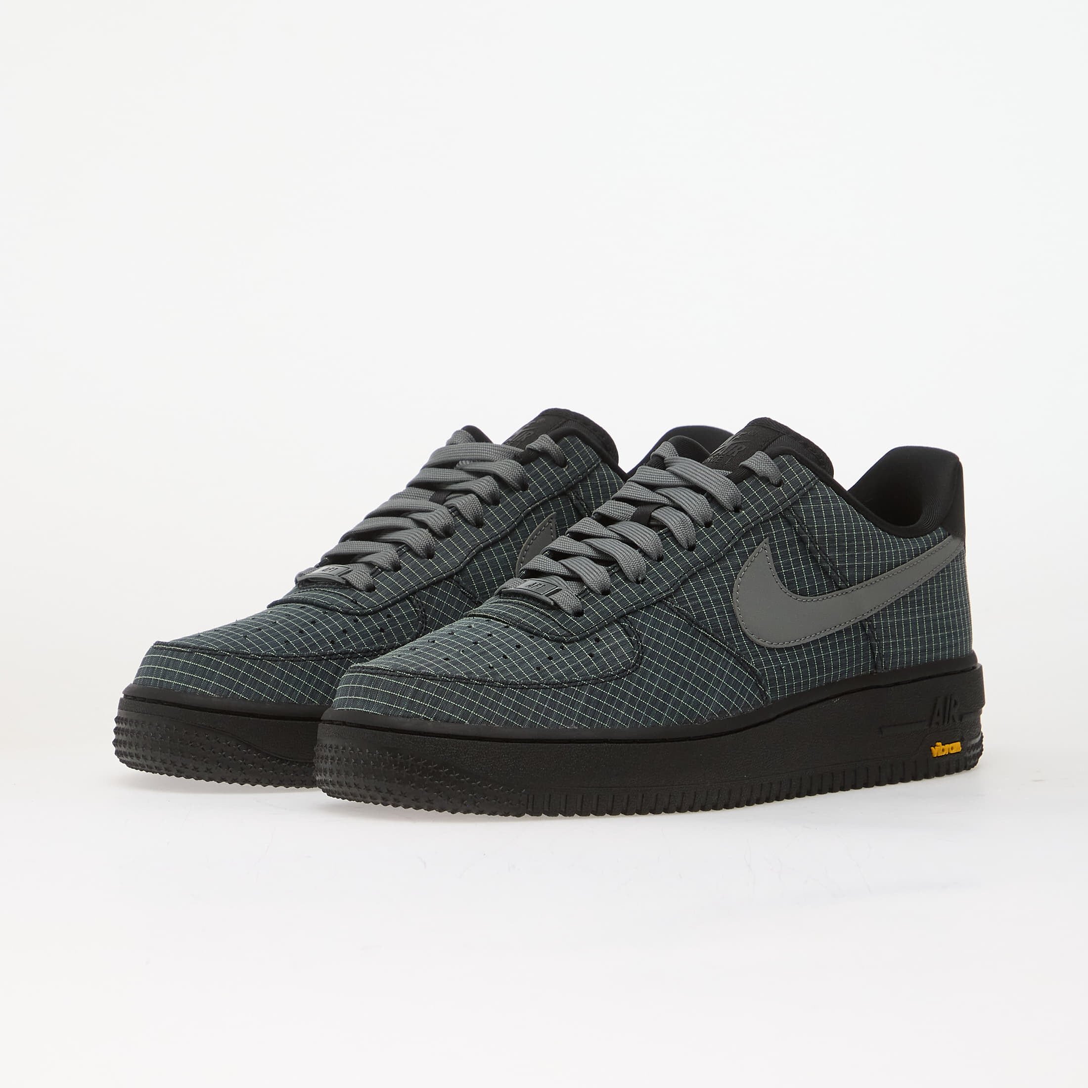 Nike Обувки Air Force 1 '07 LX Vibram Black/ Smoke Grey-Lt Lemon Twist