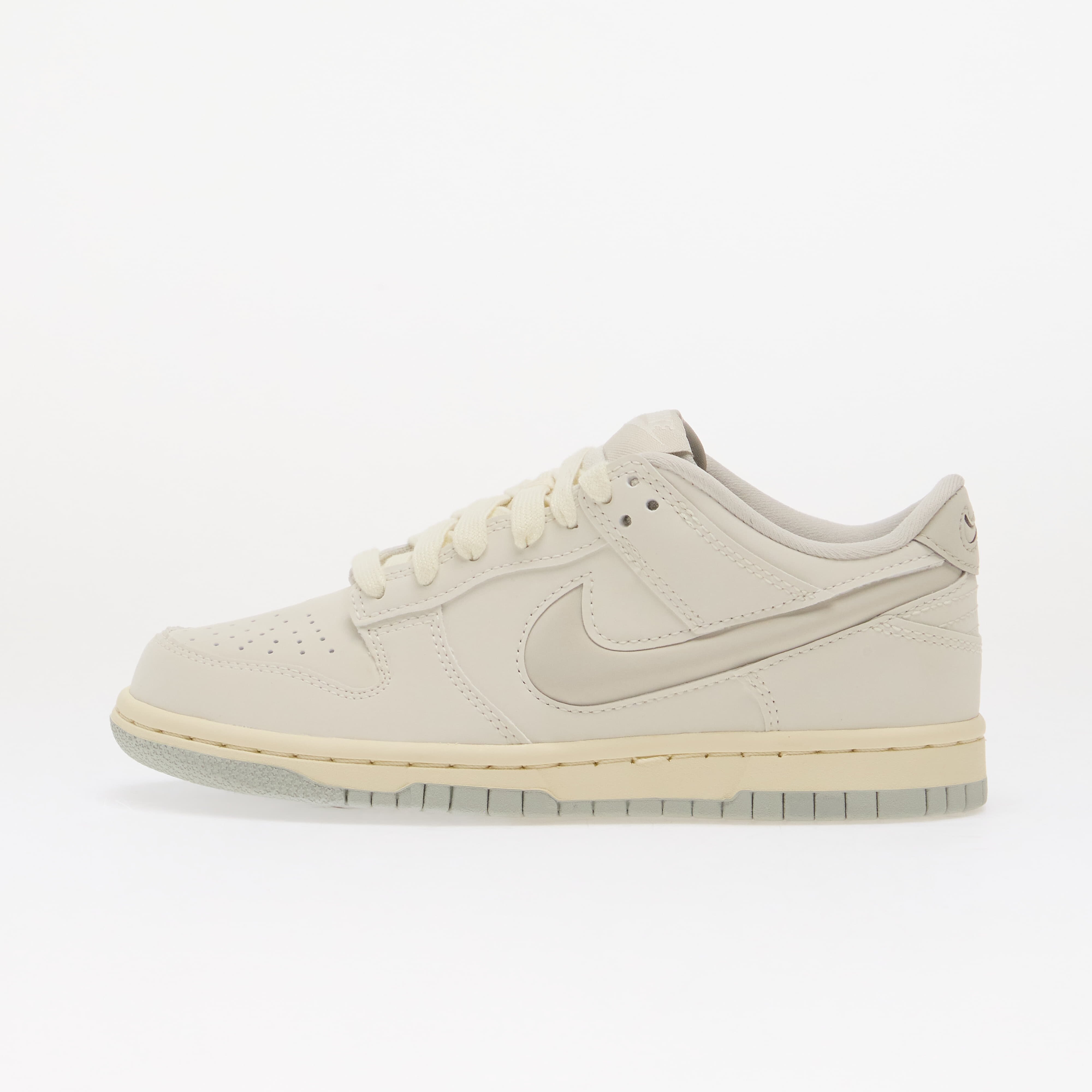 Nike Обувки Dunk Low LV8 Kids Sail/ Light Bone/ Coconut Milk
